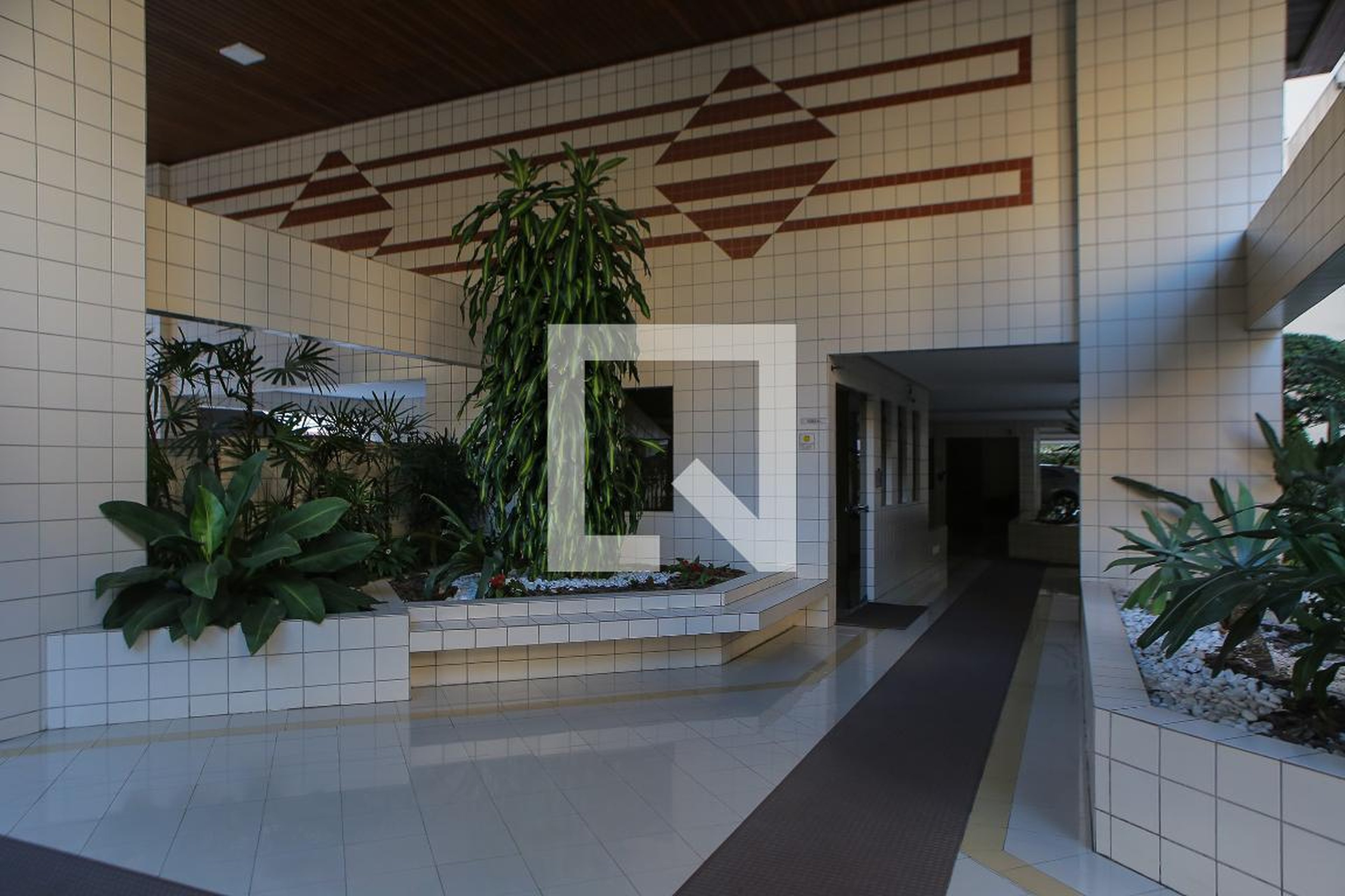 Entrada - Vile de Carlo