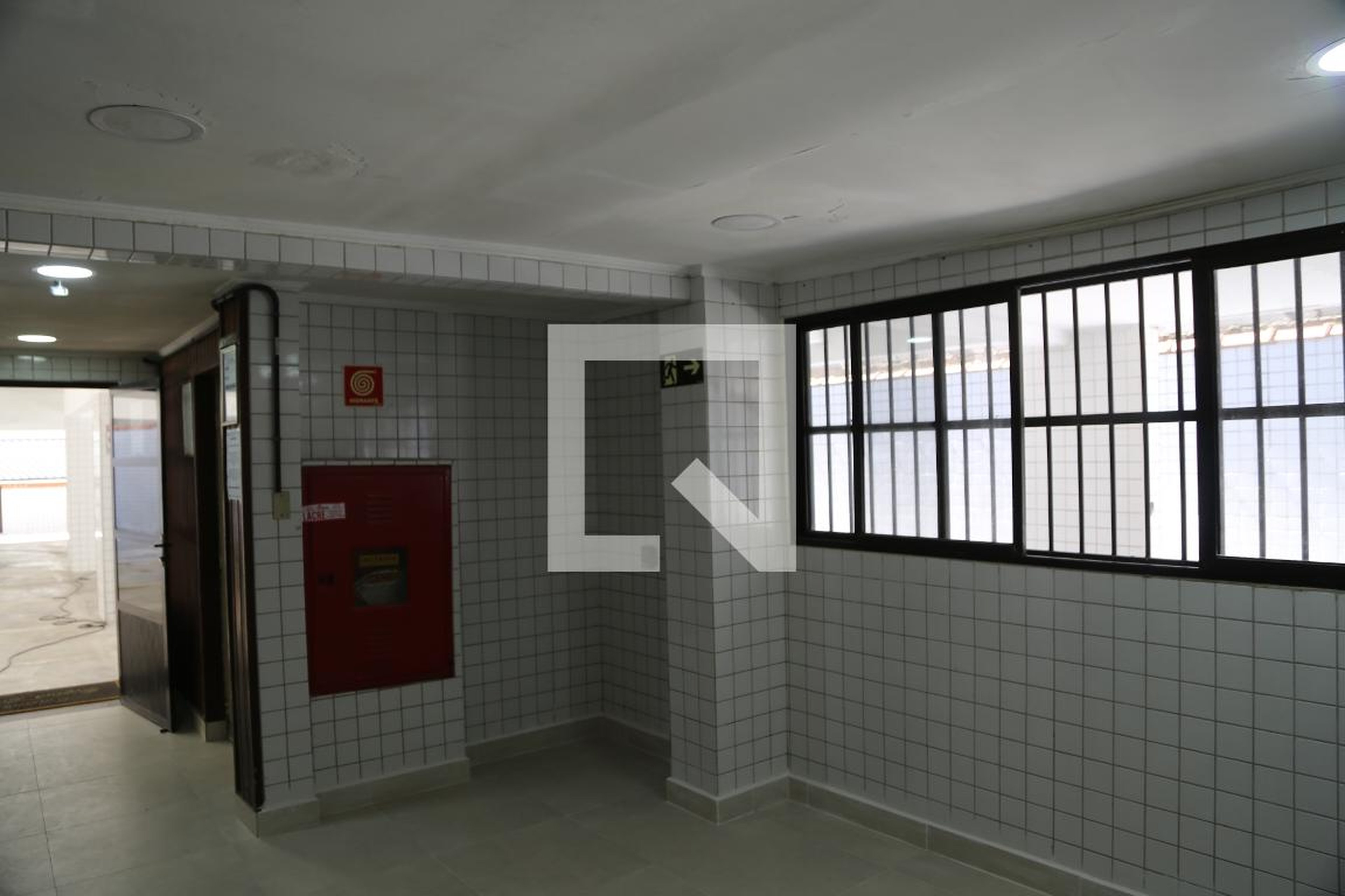 Hall de entrada - Ed. Flor do Caribe