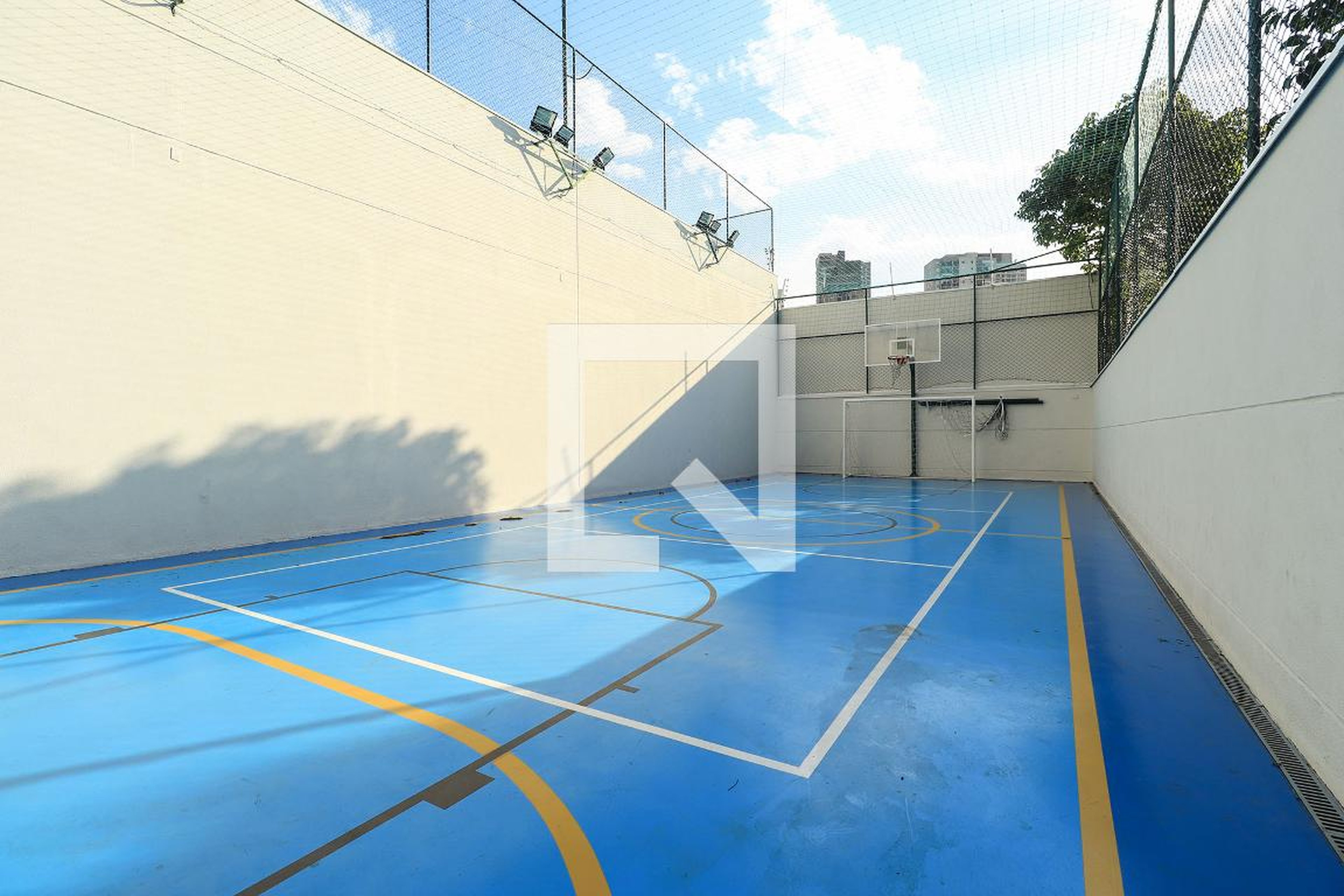 Quadra Esportiva - Delux