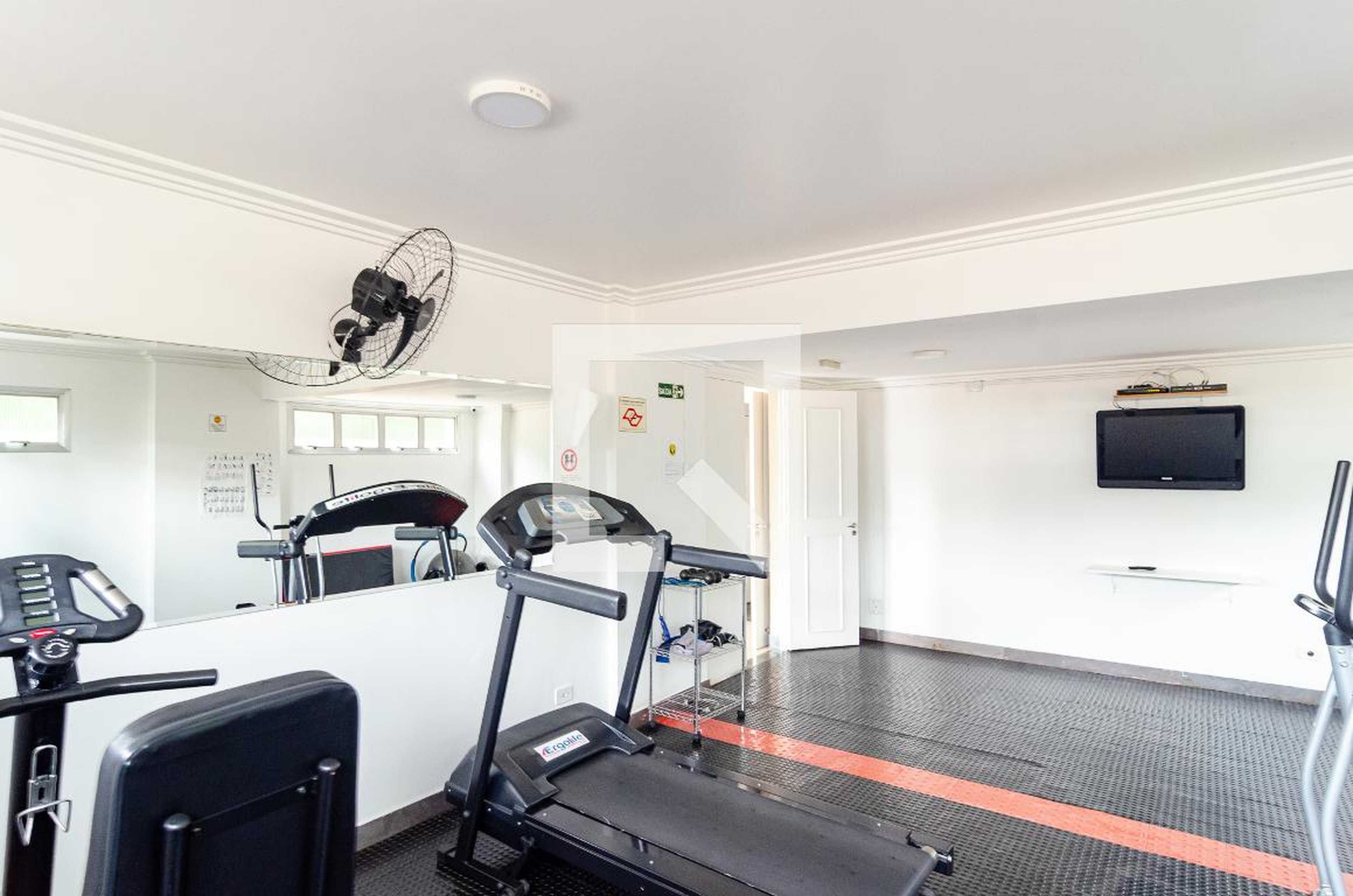 Academia - Edifício Porcelana