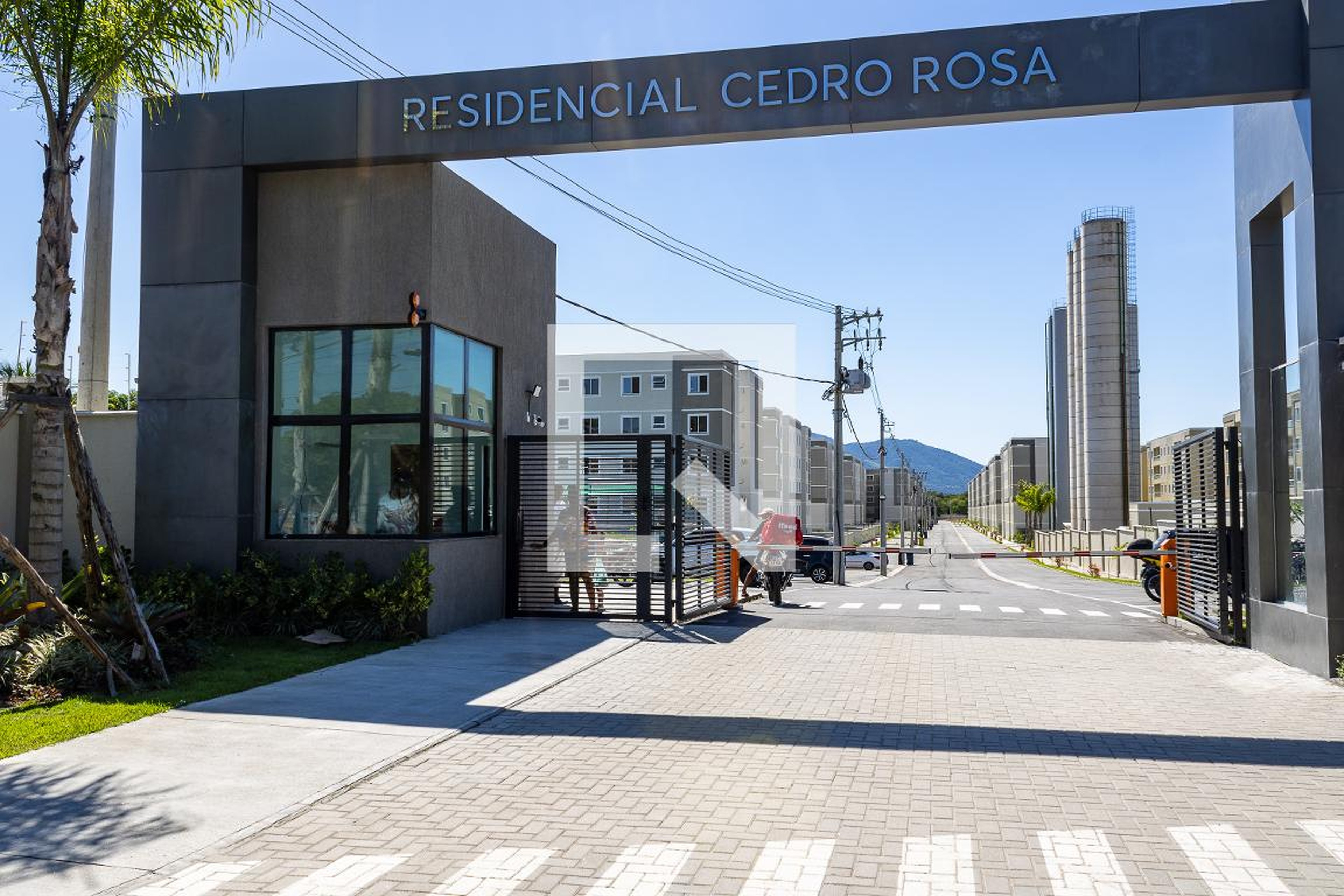 Fachada do Condomínio Condomínio Cedro Rosa
