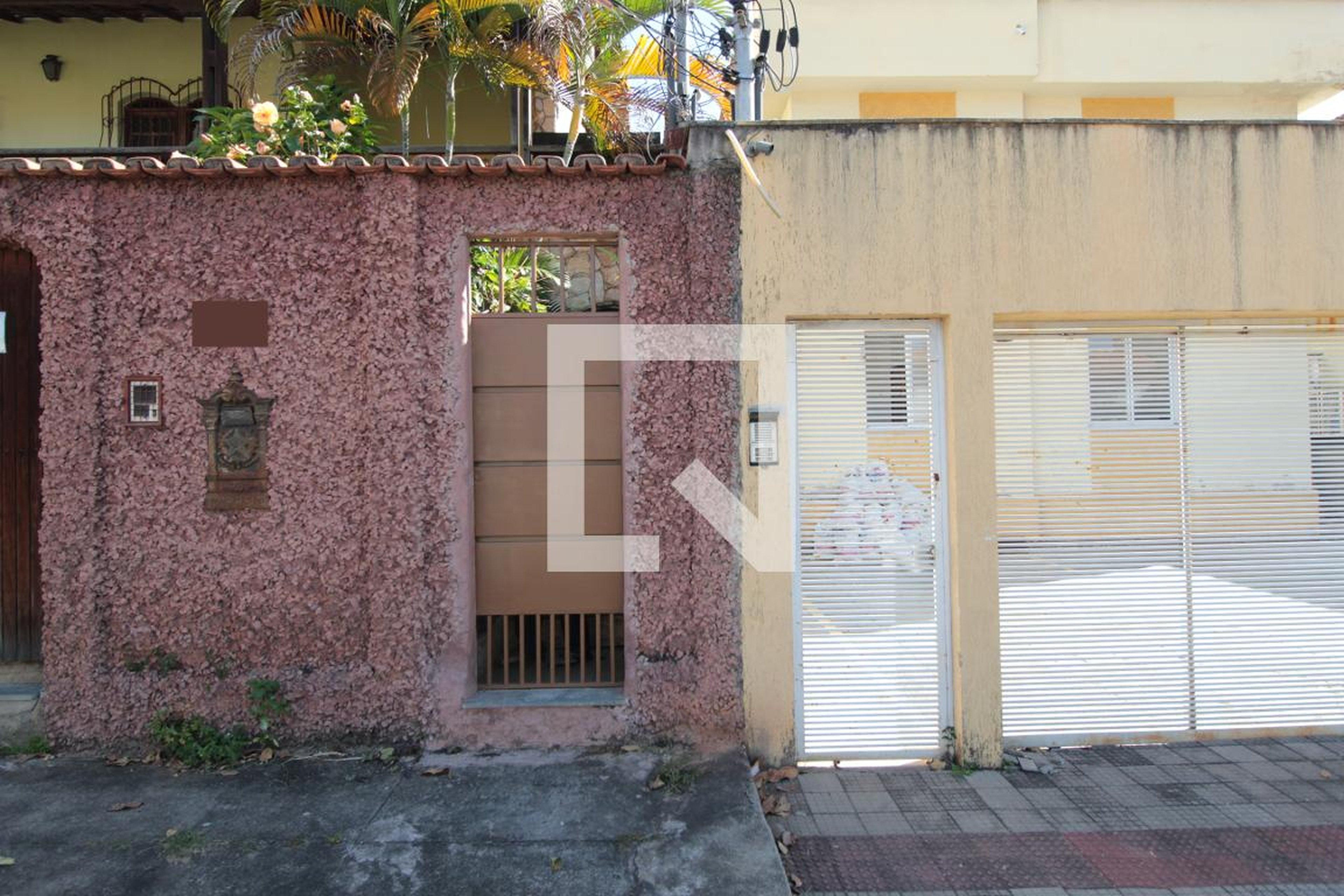 Fachada Condomínio em Rua Terezinha Lopes de Azevedo, 195