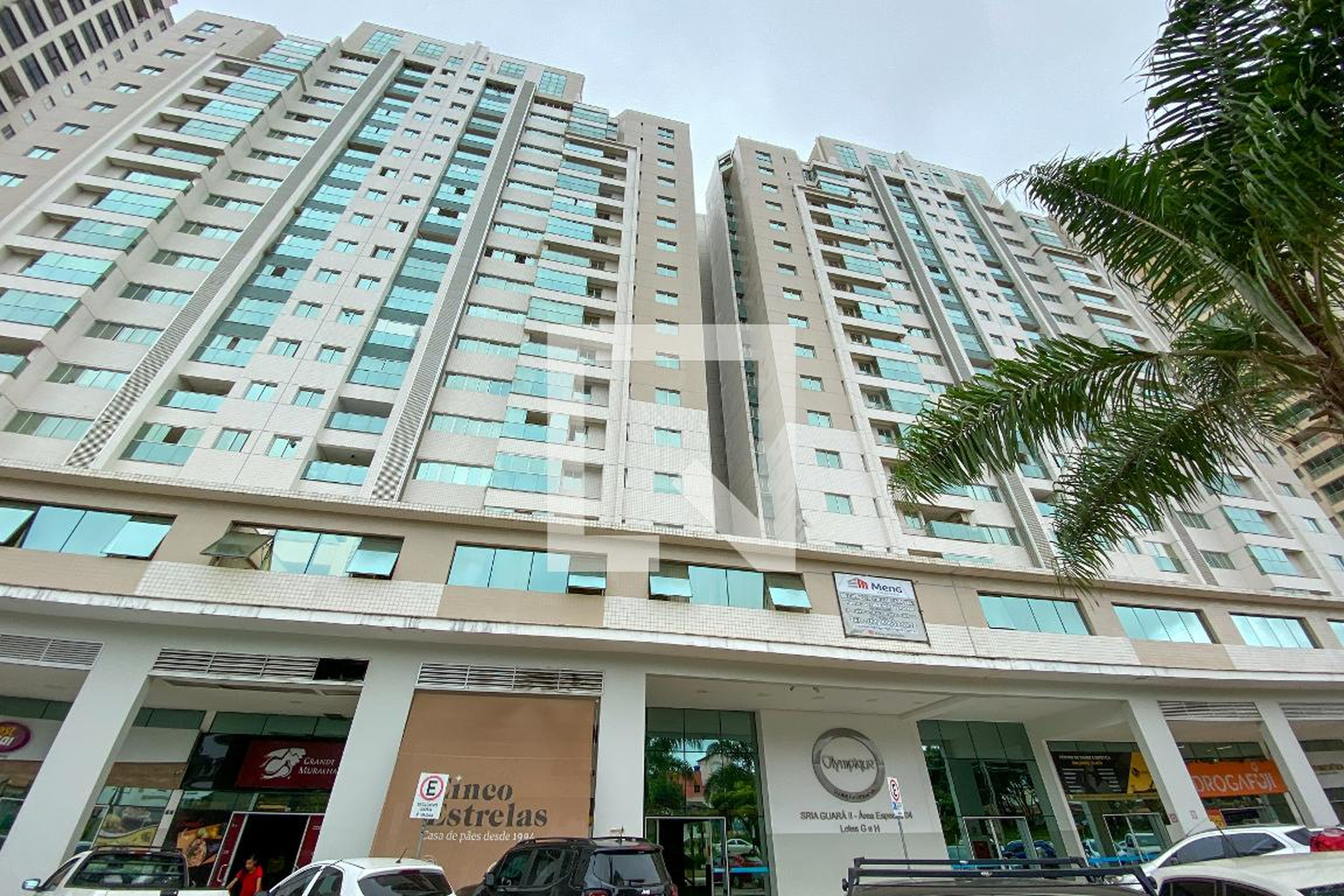 Fachada Condomínio em Área Especial 4, 1