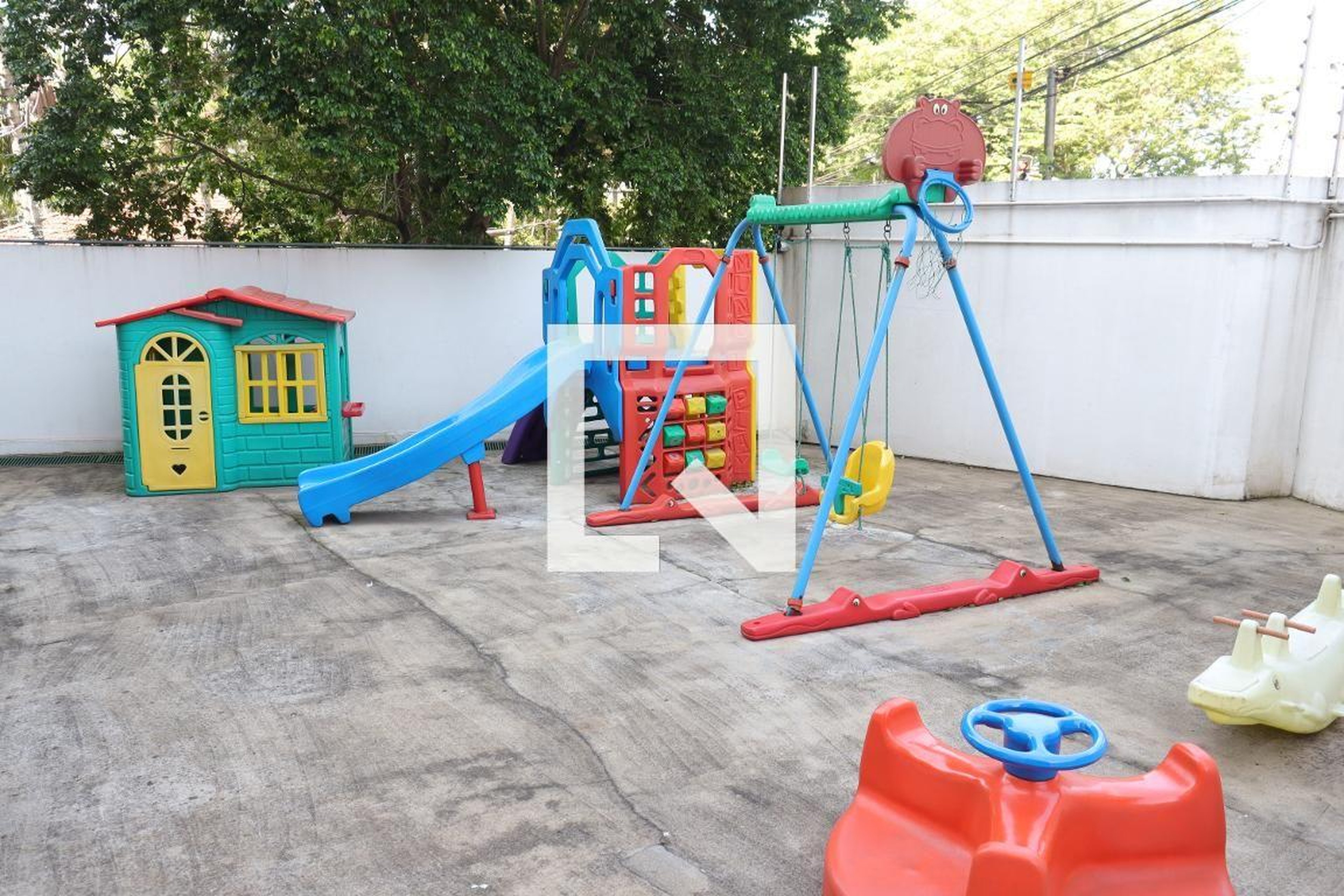 Playground - Ed. Saint Catherine