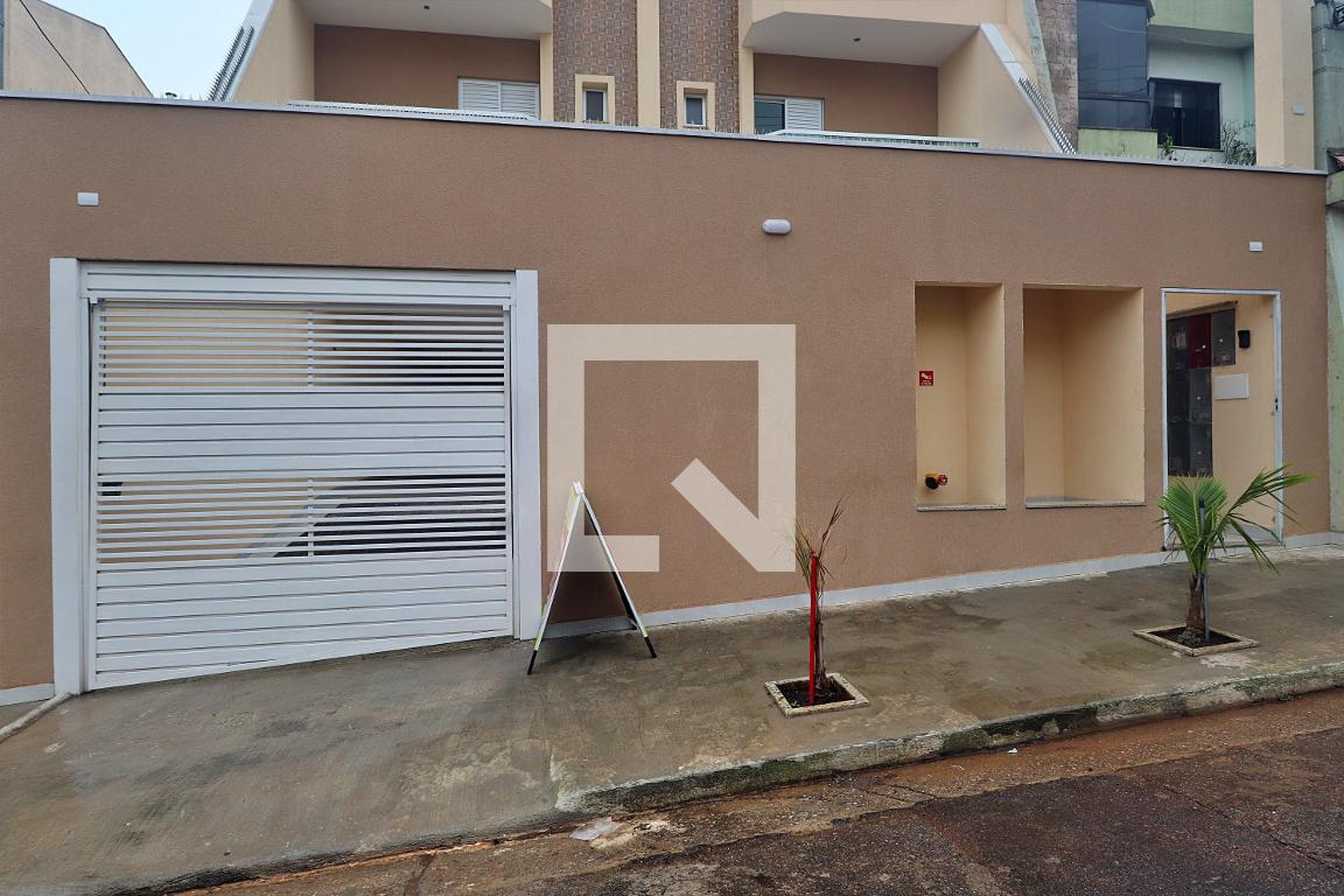 Fachada Condomínio em Rua Santa Maria Goretti, 301