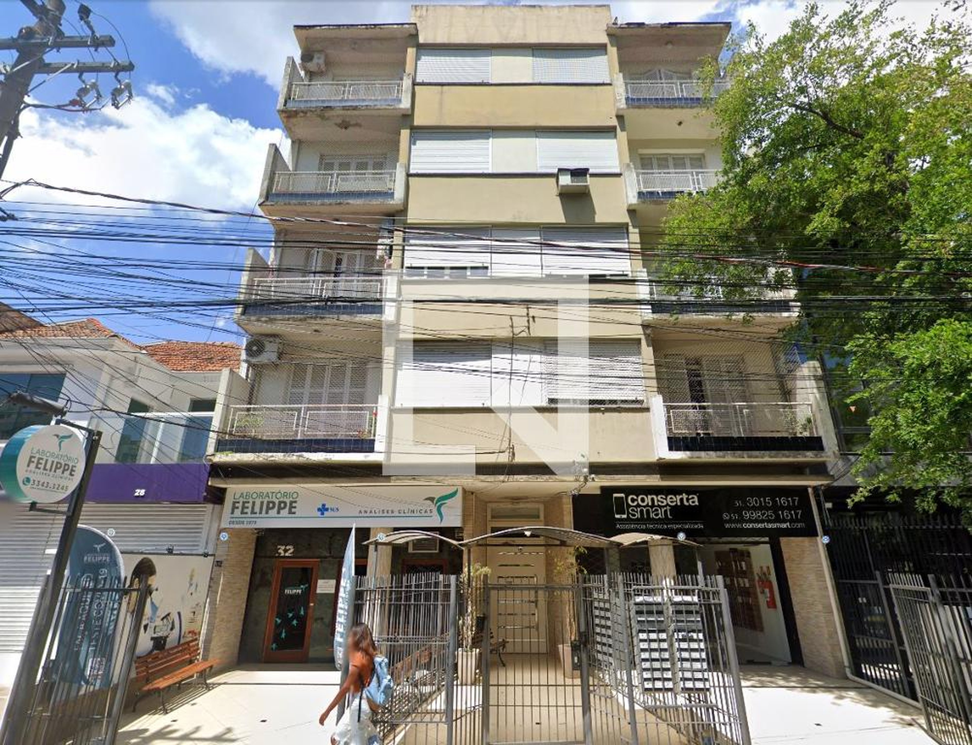 Fachada Condomínio em Rua Coronel Bordini, 38