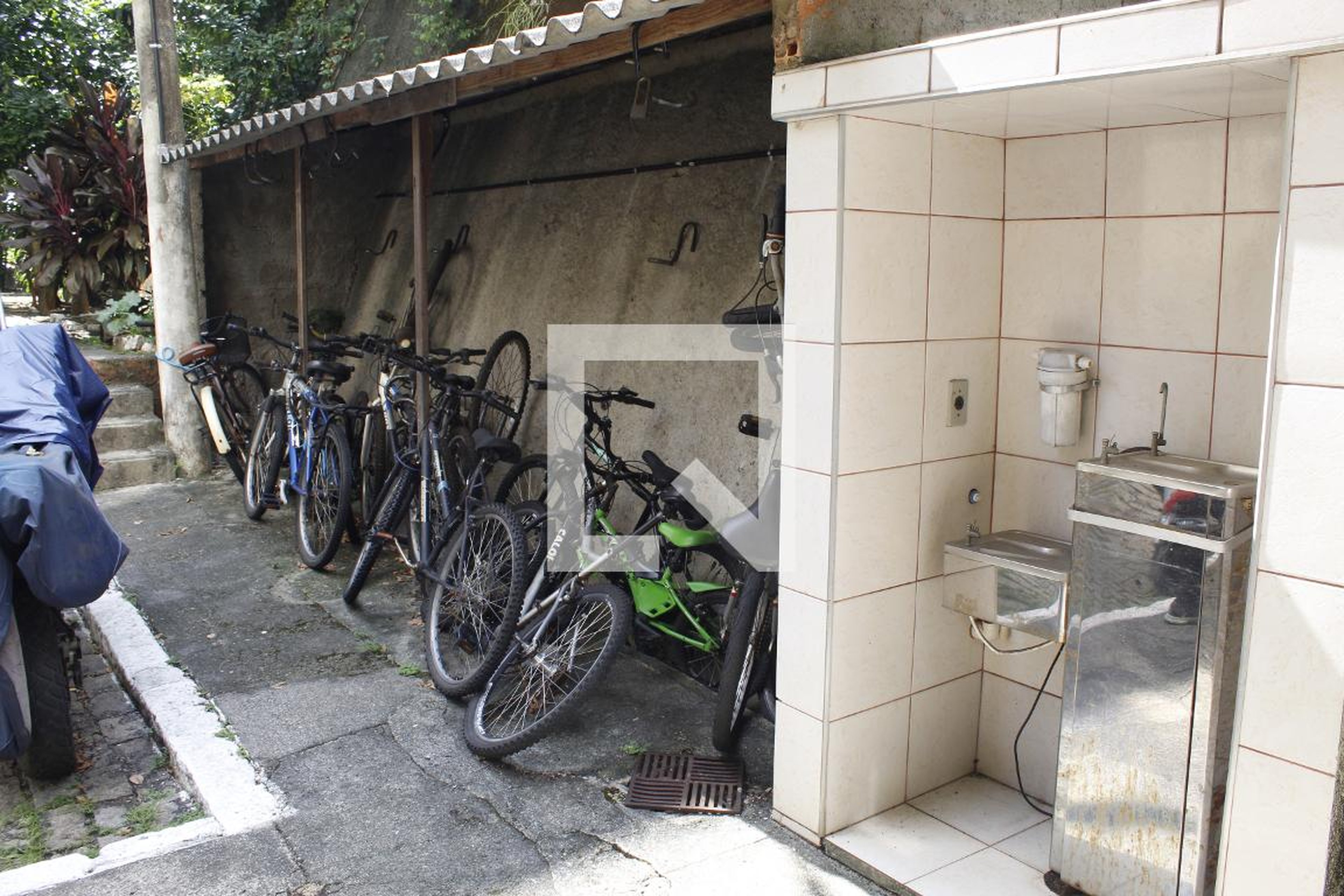 Bicicletario - Conjunto Residencial Rodrigo de Miranda Henrique