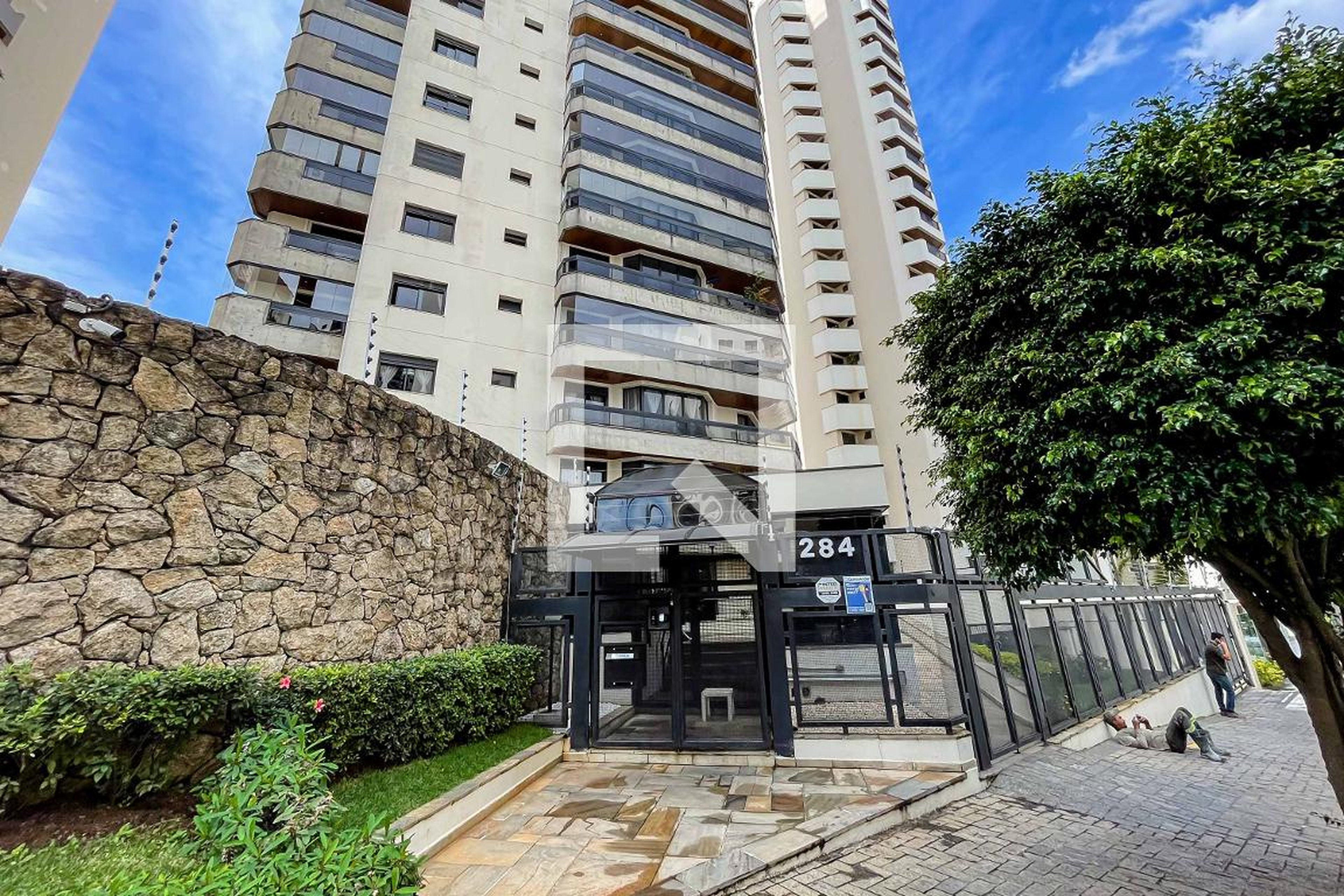 Fachada Condomínio Bracuhy