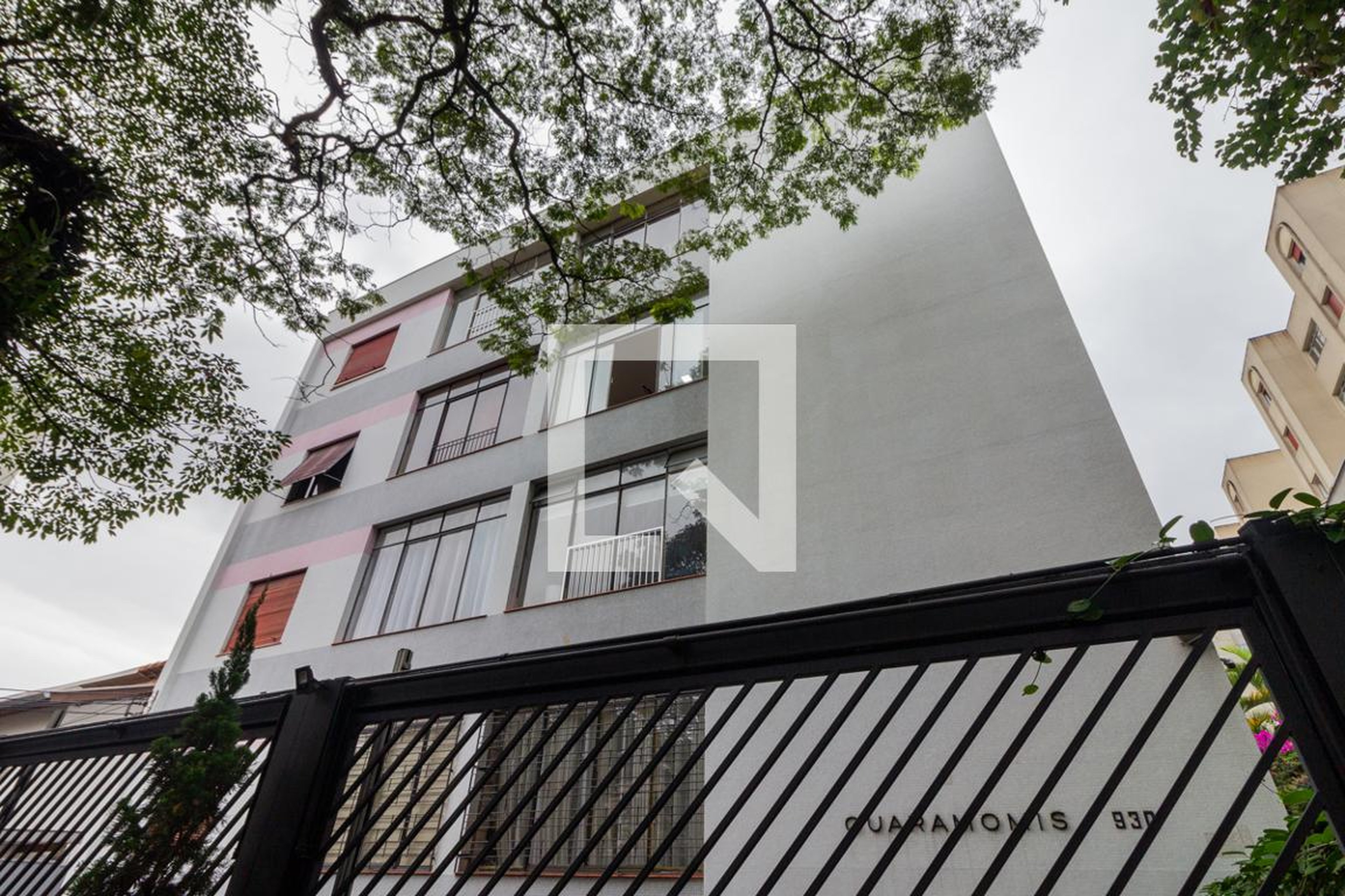 Fachada Condomínio Guaramomis