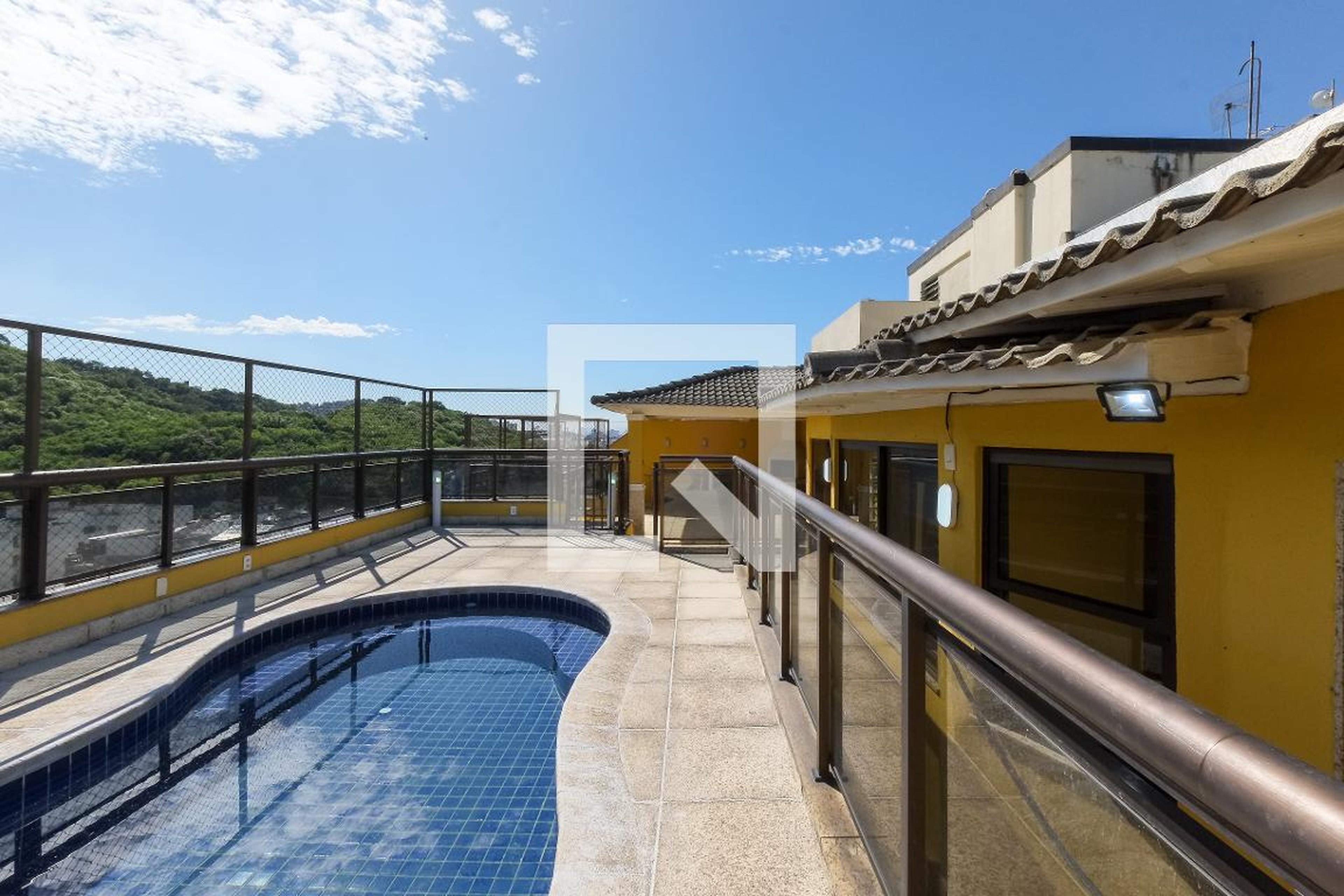 Piscina - Edifício Villabella