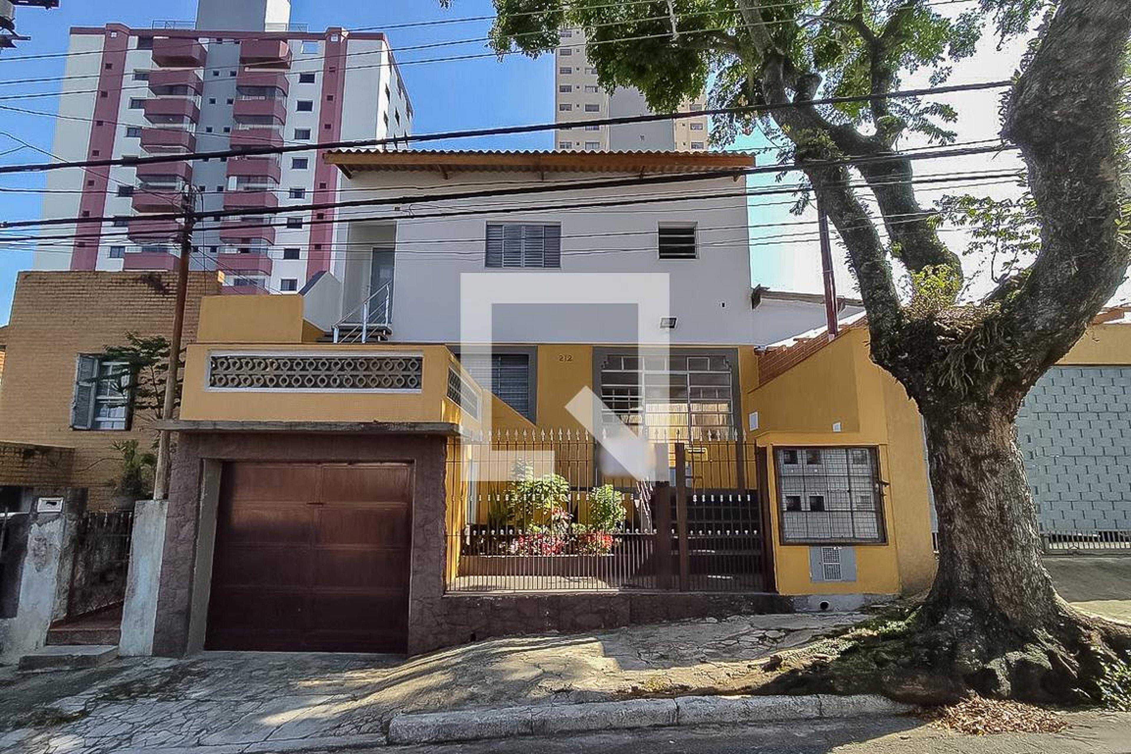 Fachada Condomínio em Rua Guanabara, 212