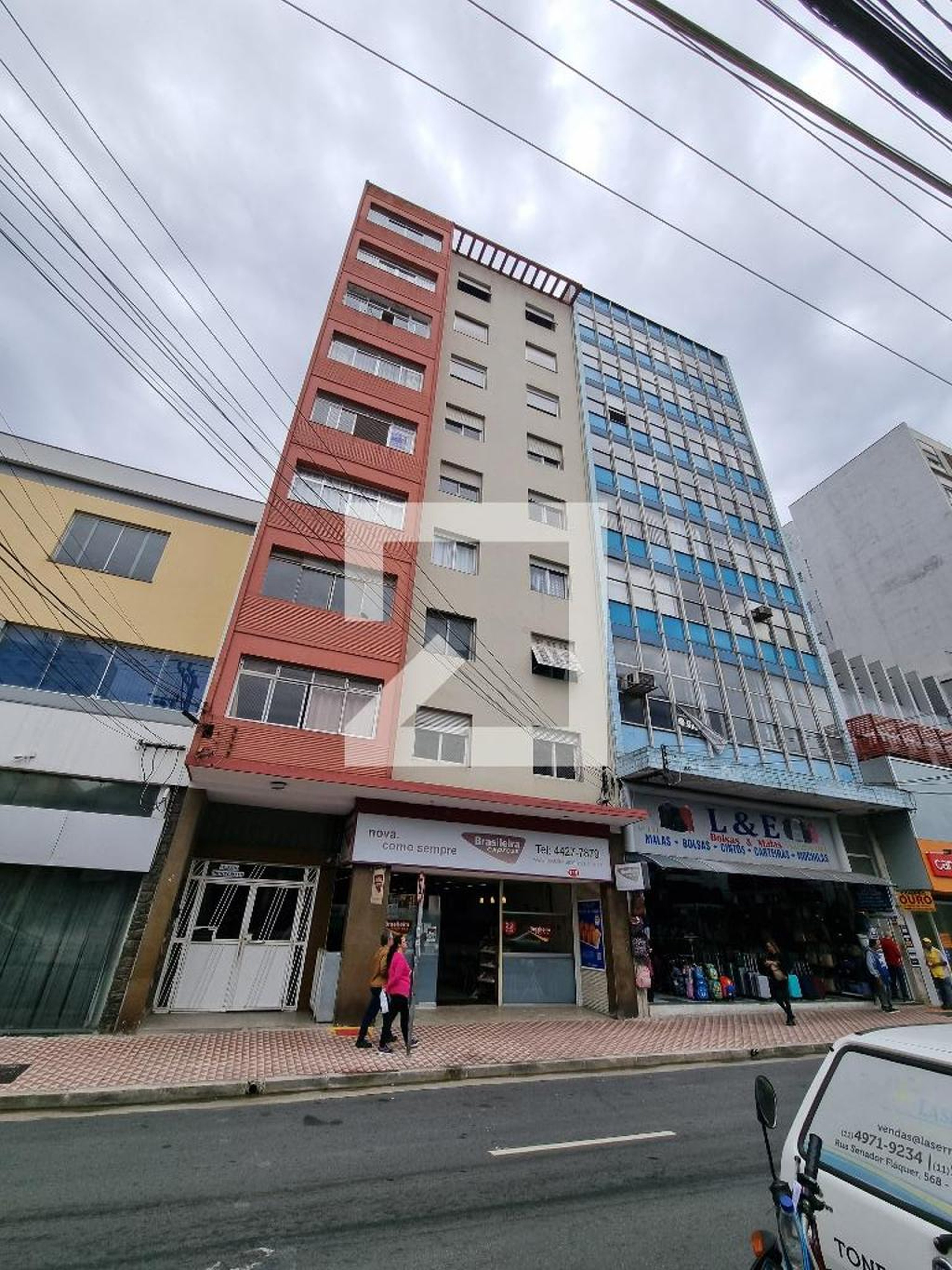 Fachada Condomínio em Rua Senador Flaquer, 111