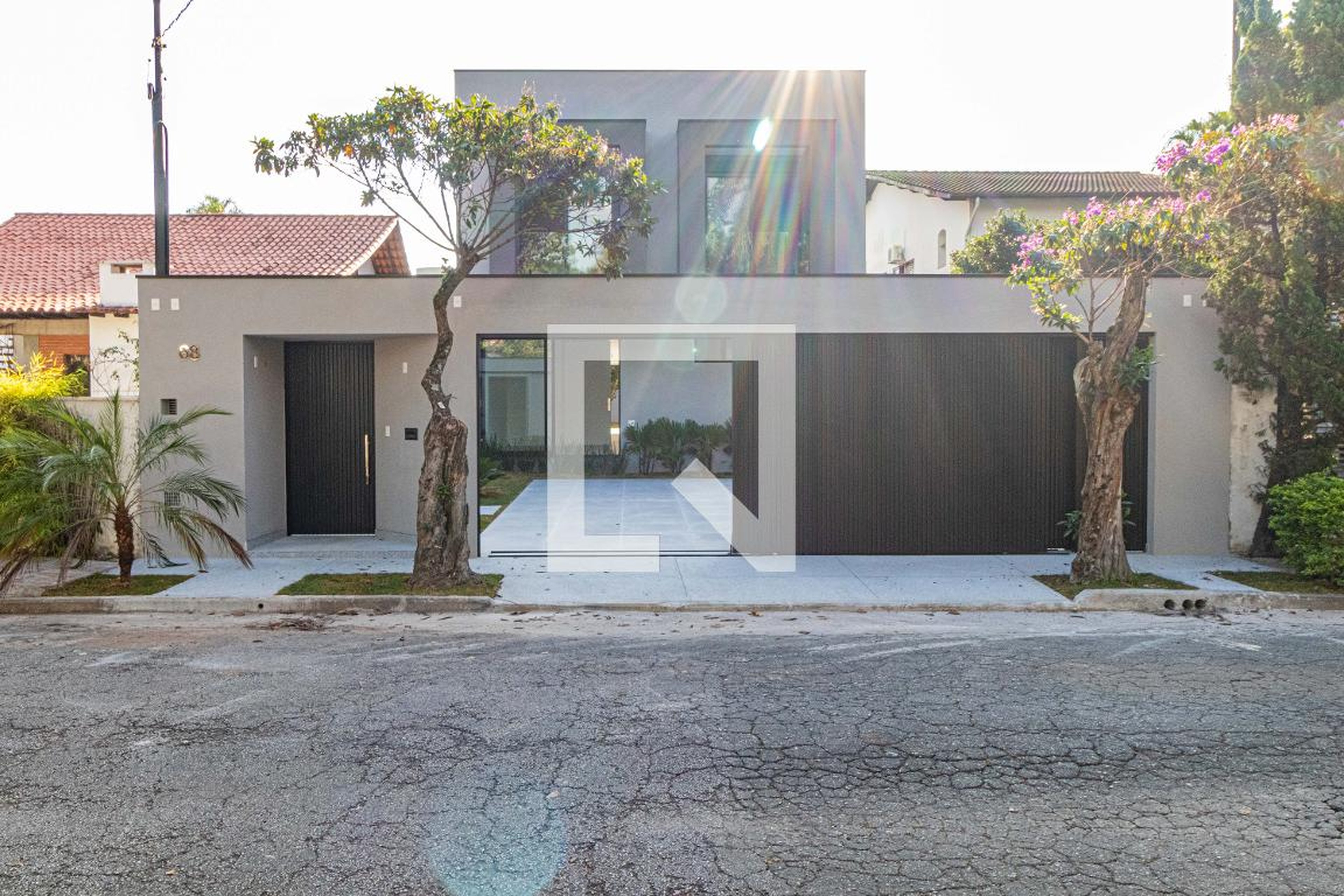 Fachada Condomínio em Rua Modesto Tavares de Lima, 68