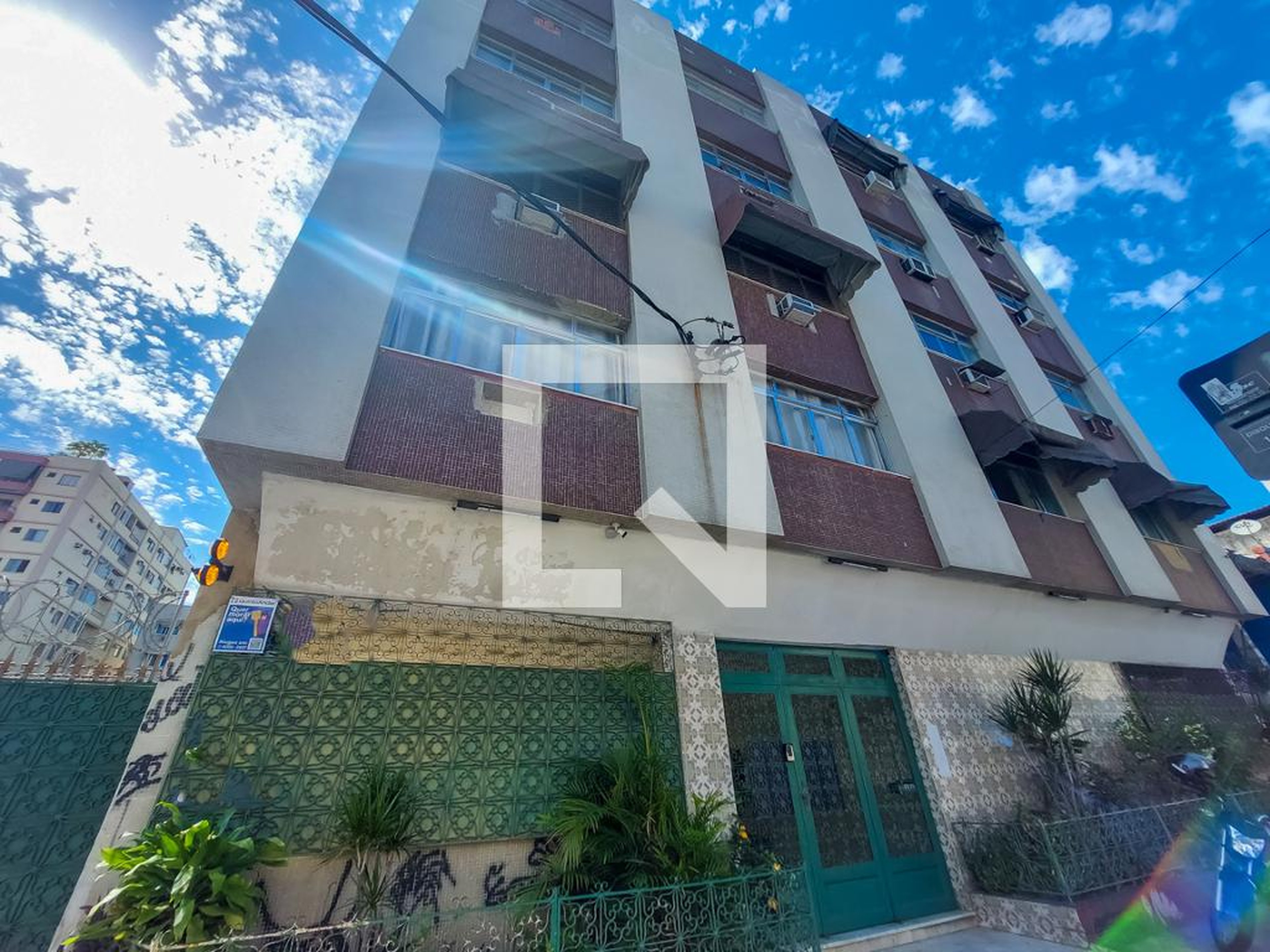 Fachada Condomínio em Rua Piauí, 150