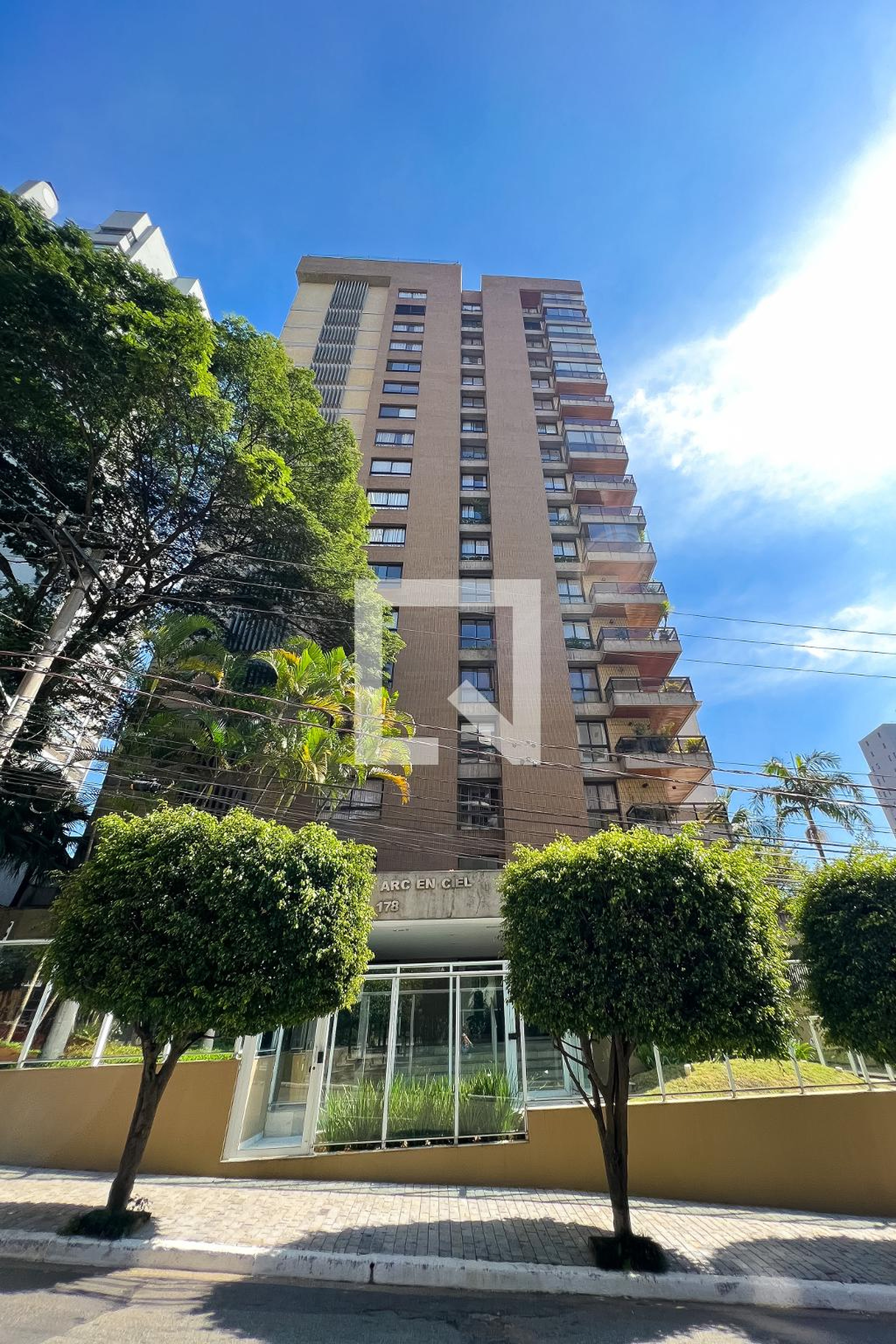 Fachada Condomínio Arc En Ciel