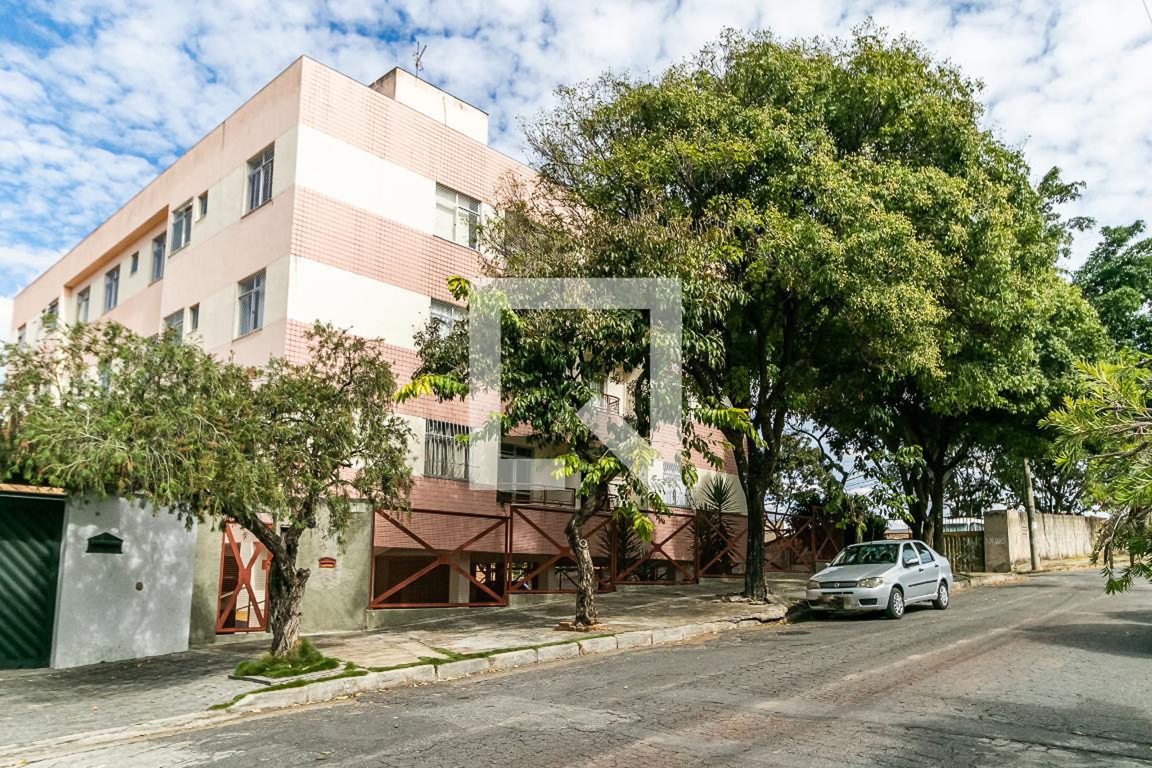 Fachada Edifício Villa Romana