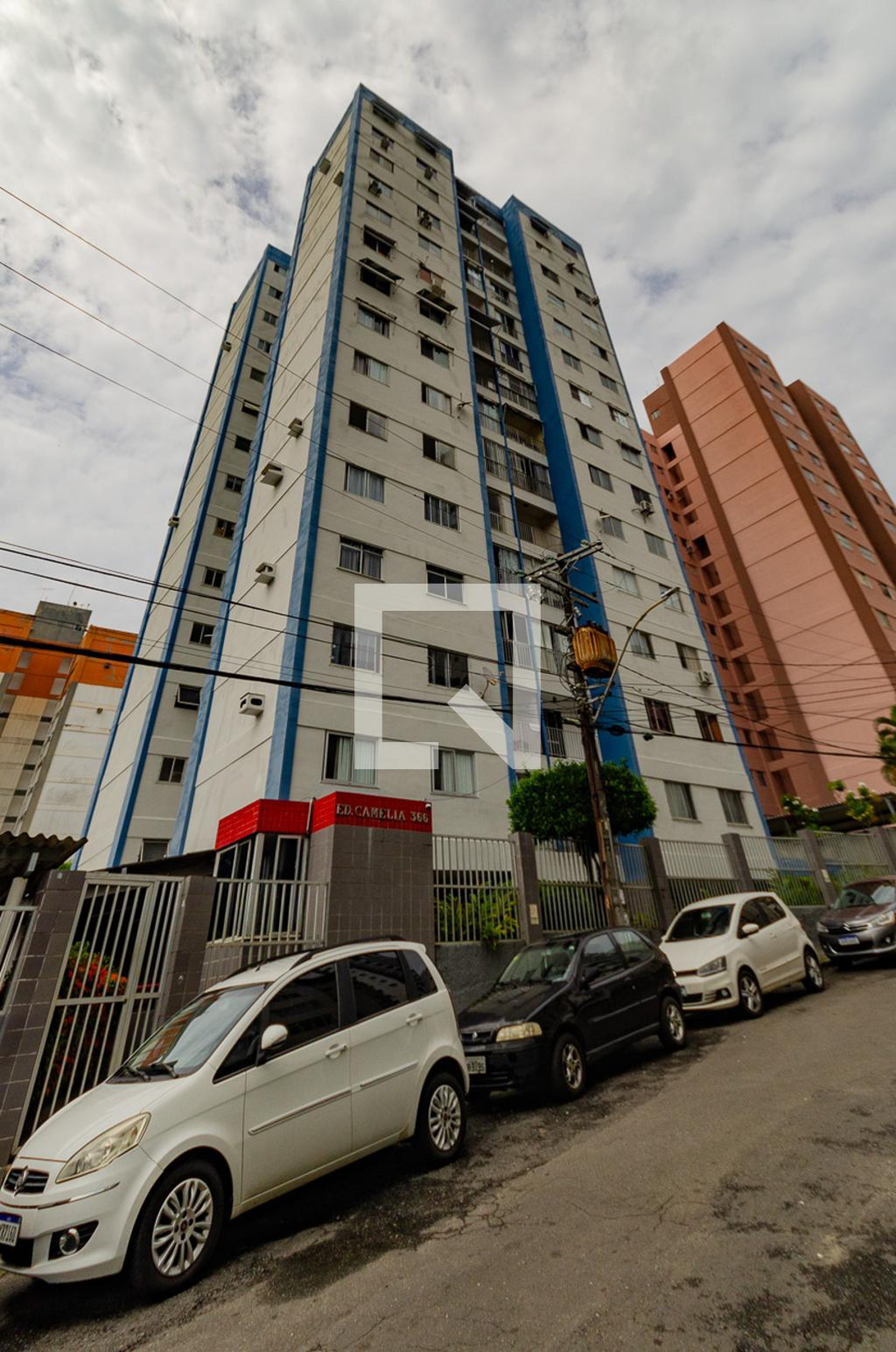 Fachada do Condomínio Edifício Camélia