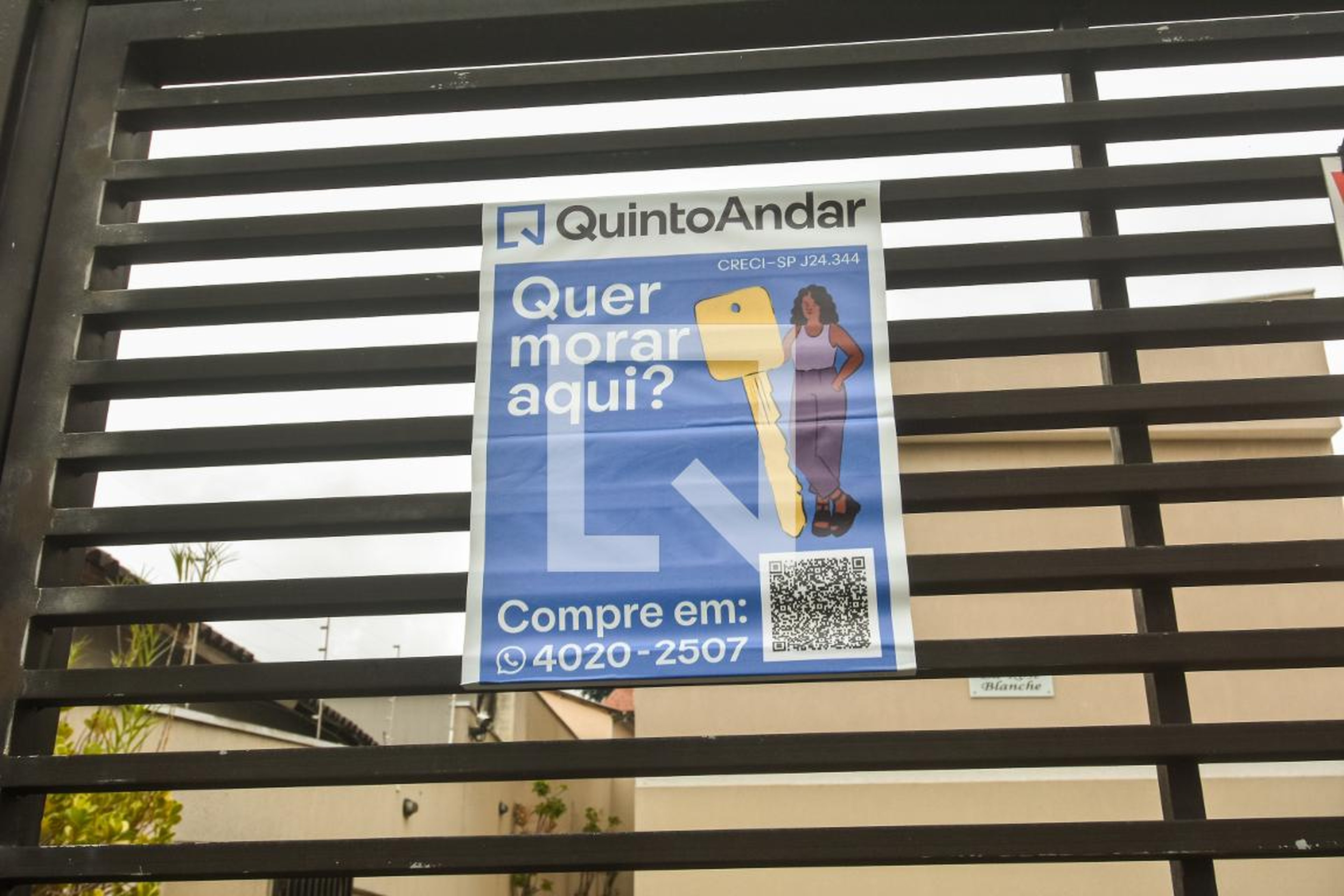 Fachada Condomínio em Rua Domingos Afonso, 146