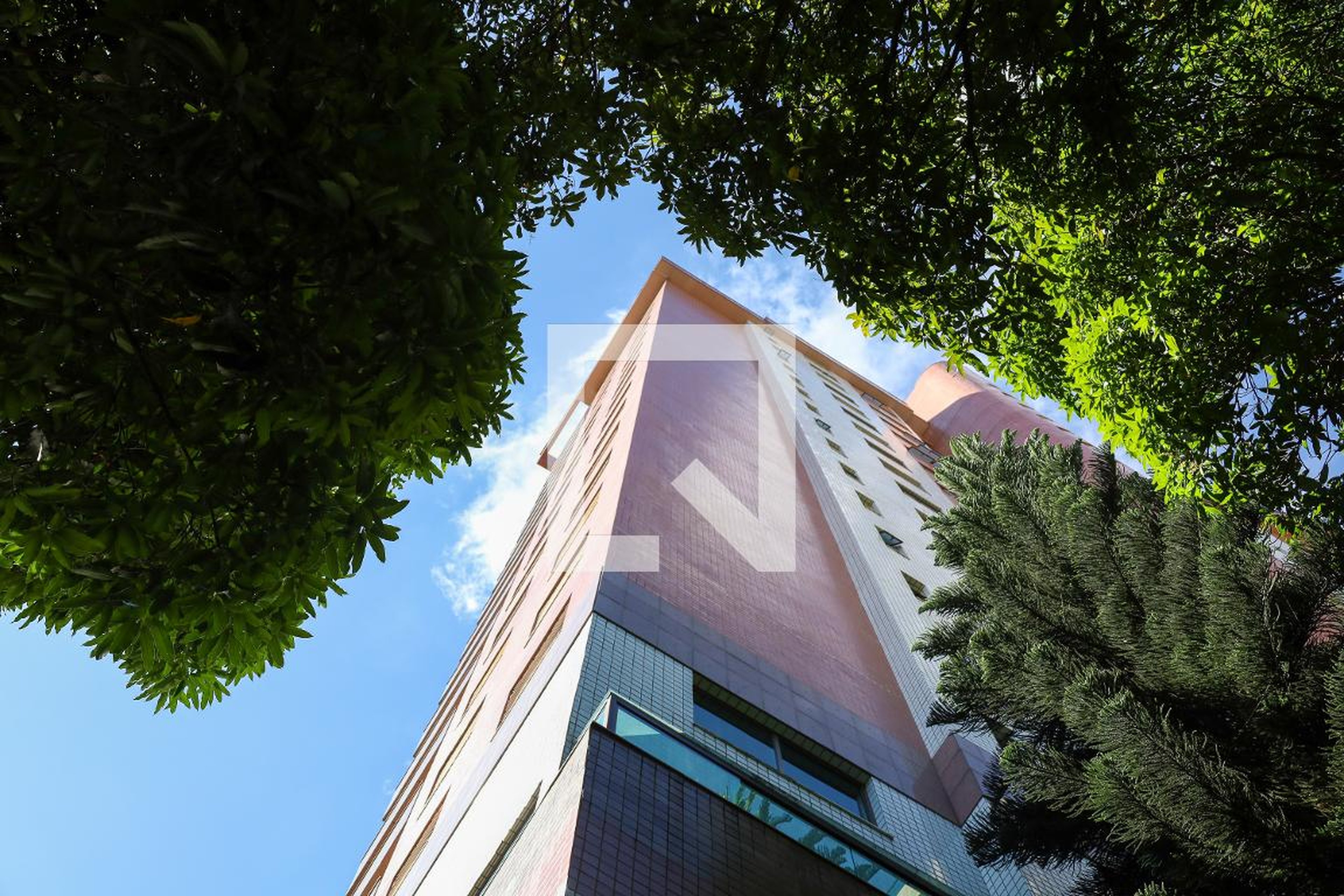 Fachada Condomínio Bosque do Mosteiroedifício São Tomás