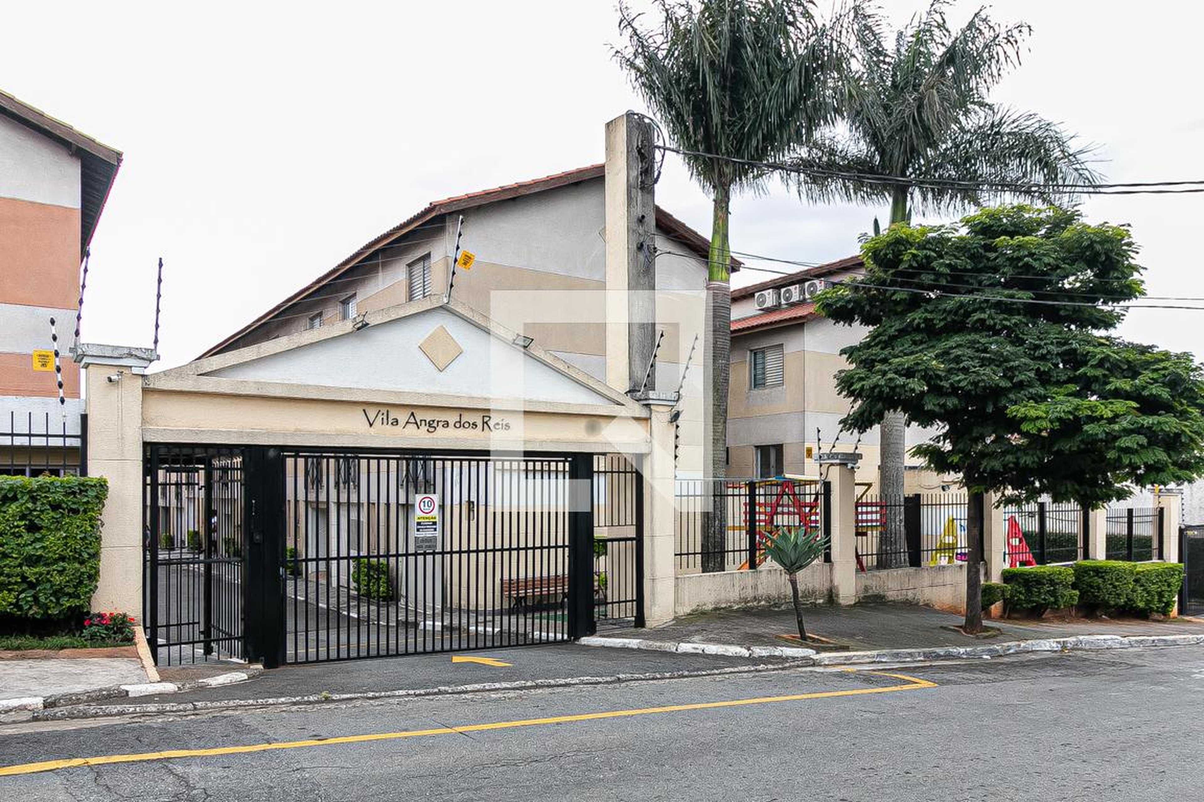 Fachada do Condomínio Condomínio Angra dos Reis