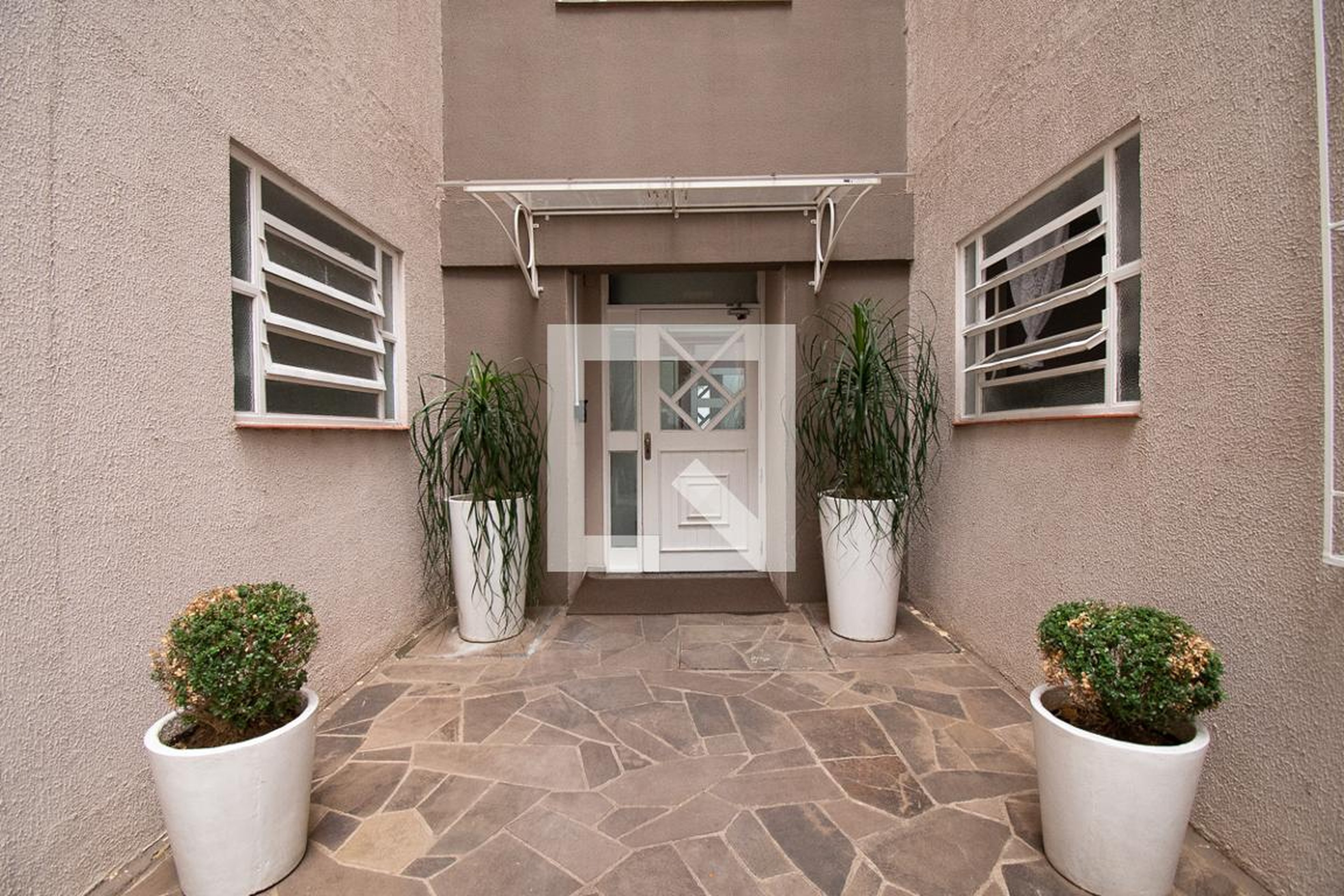 entrada do prédio - Conjunto Residencial Jardim Flamboyant BL 08