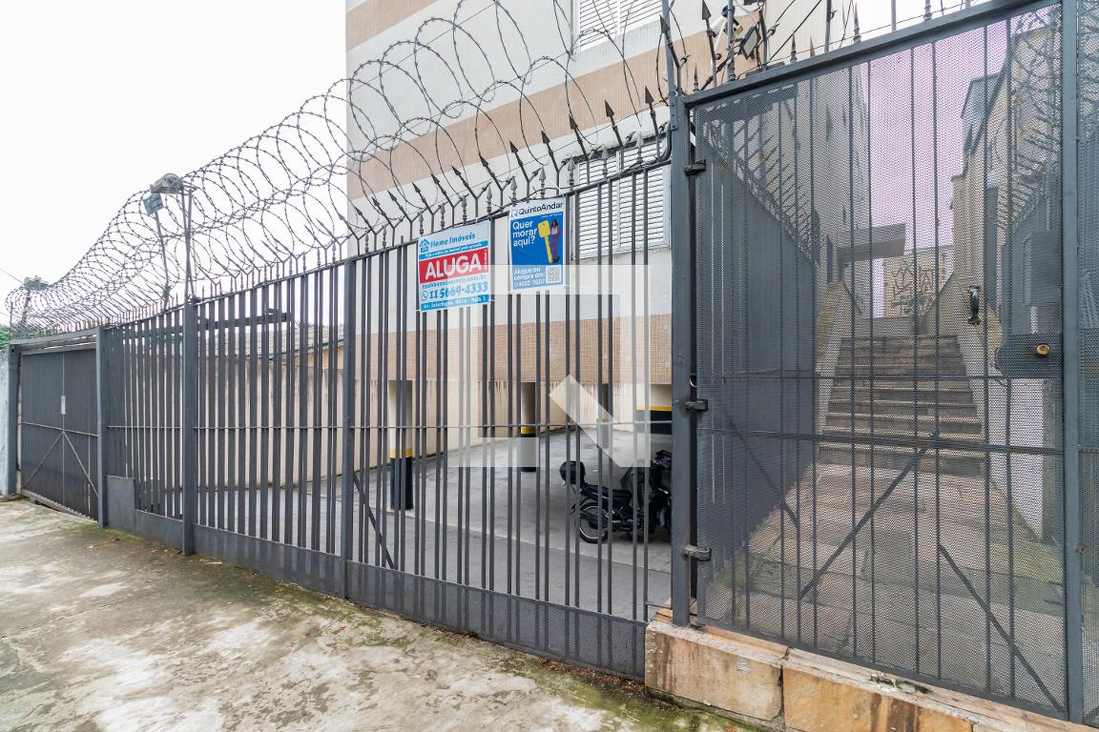 Fachada do Condomínio Condomínio em Rua José Paulino de Araújo, 70