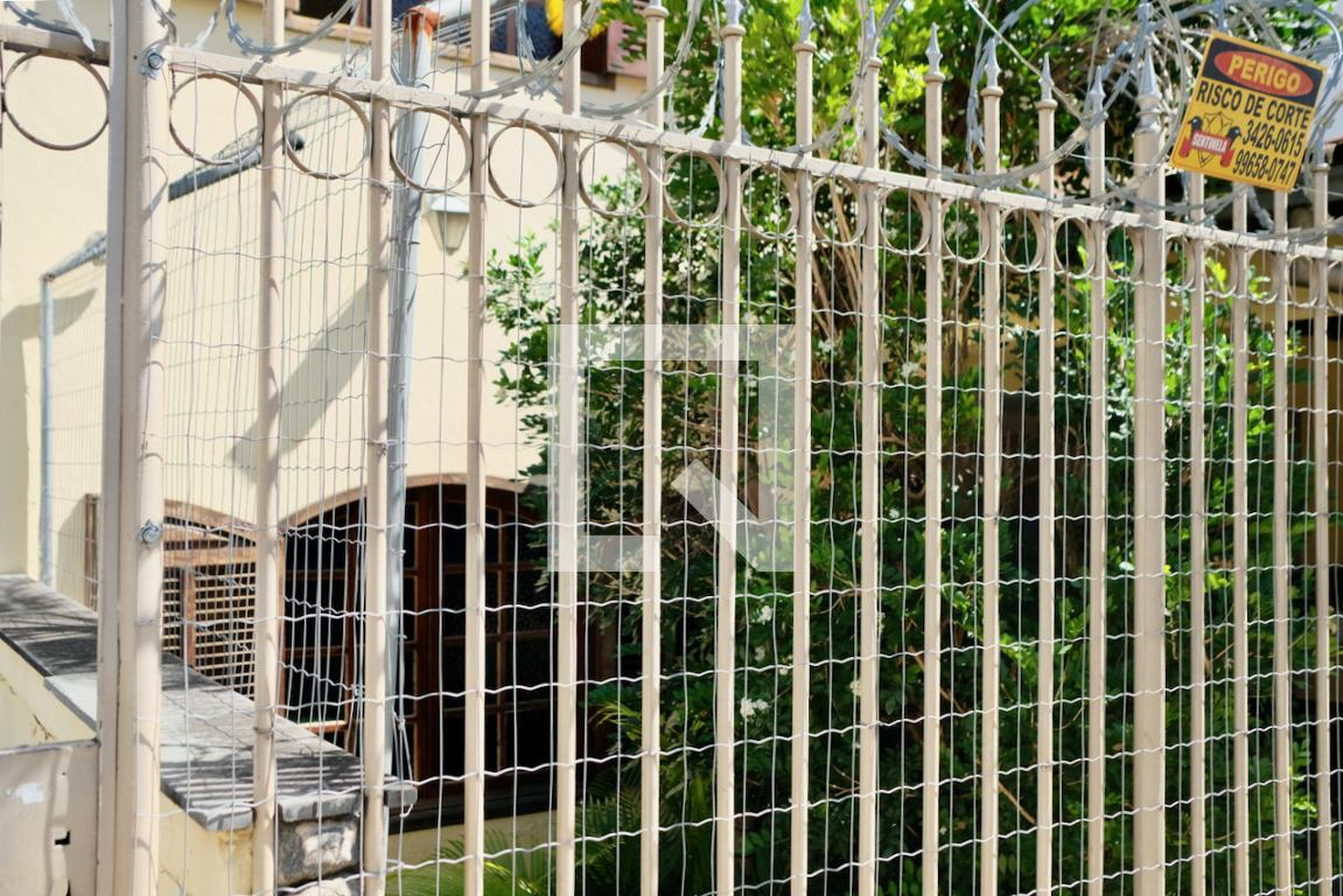 Fachada Condomínio em Rua Cônego Floriano, 267