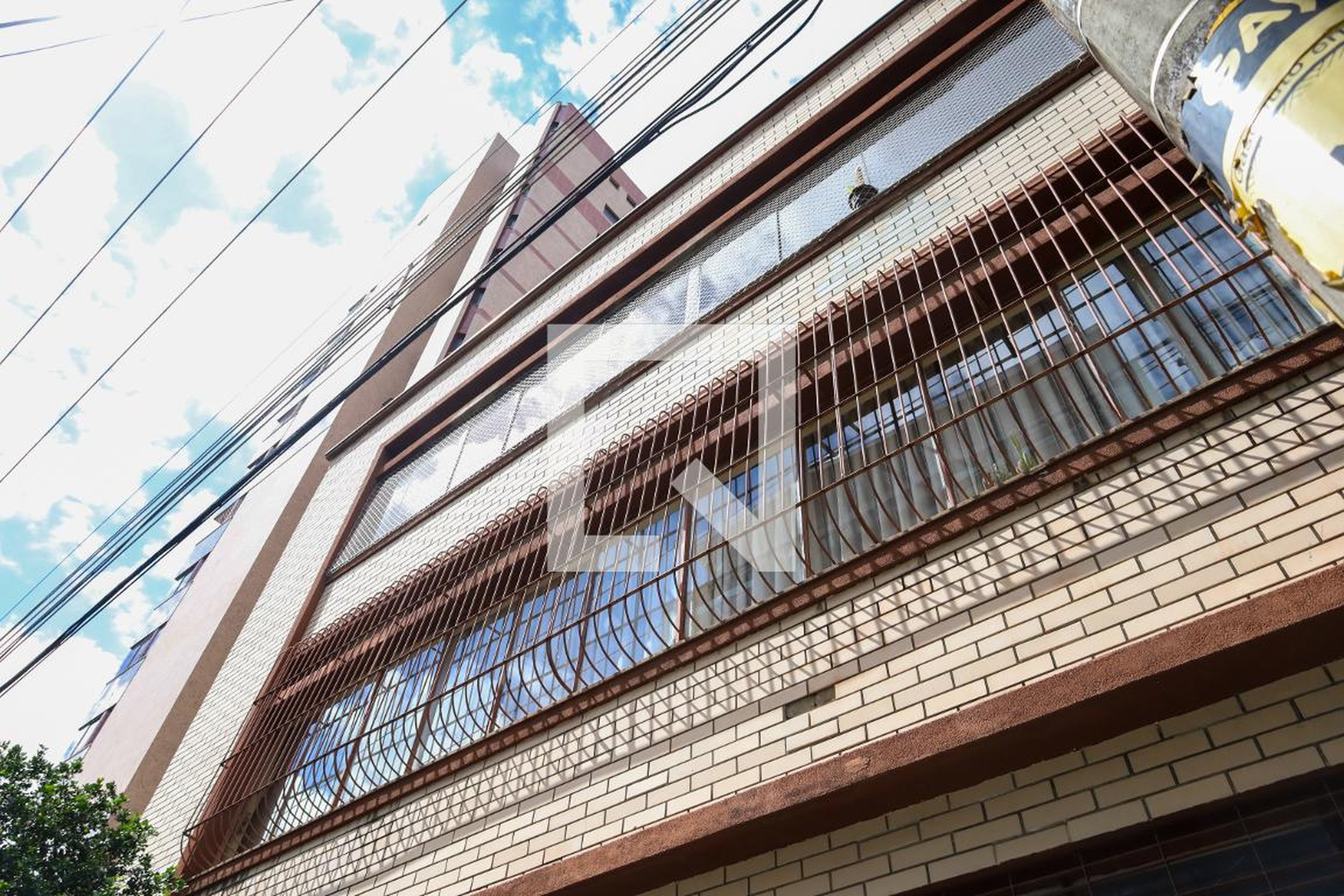 Fachada Condomínio em Rua Oscar Trompowsky, 649