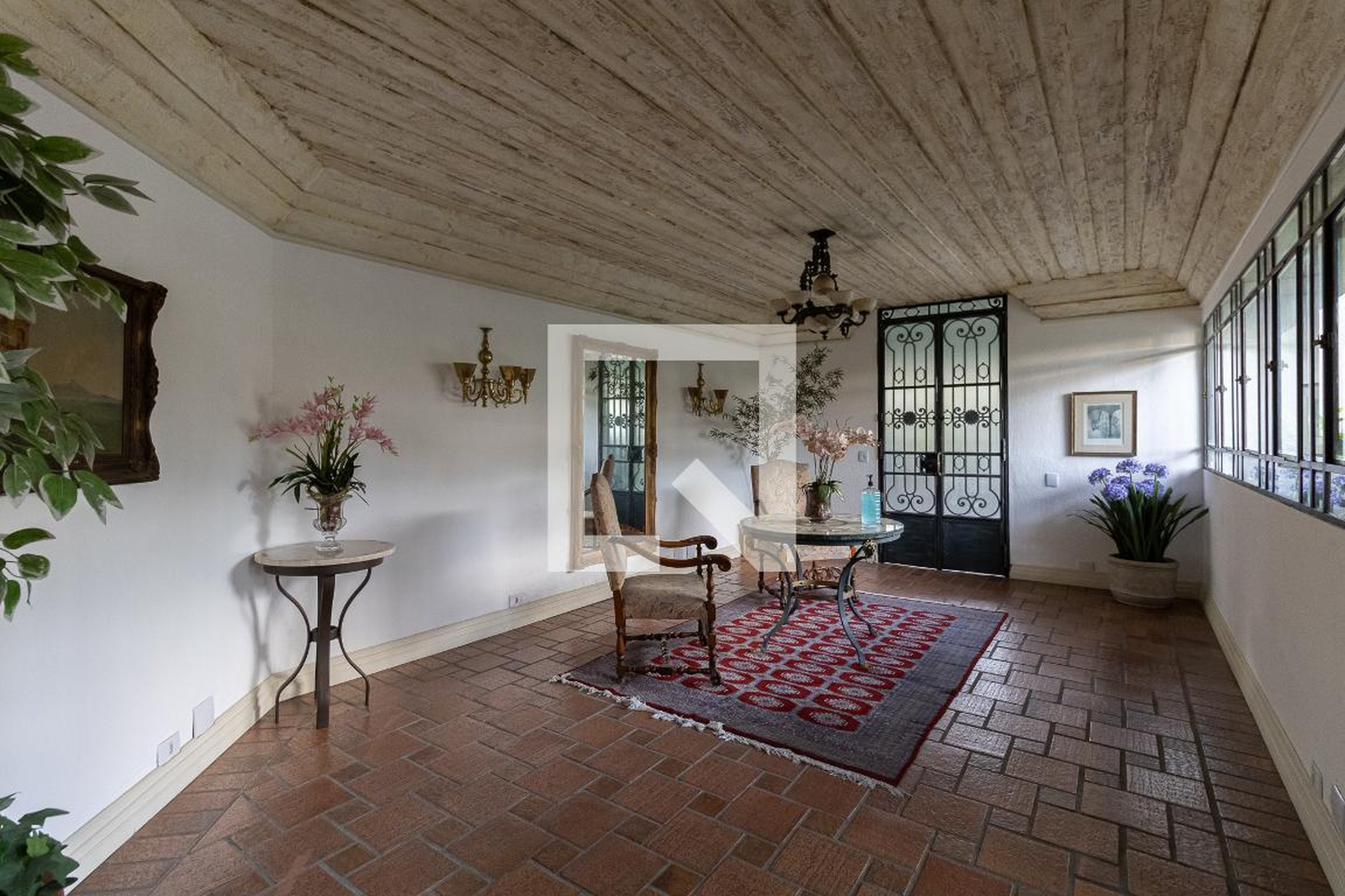 Hall de Entrada Condomínio Jardim Alabastro