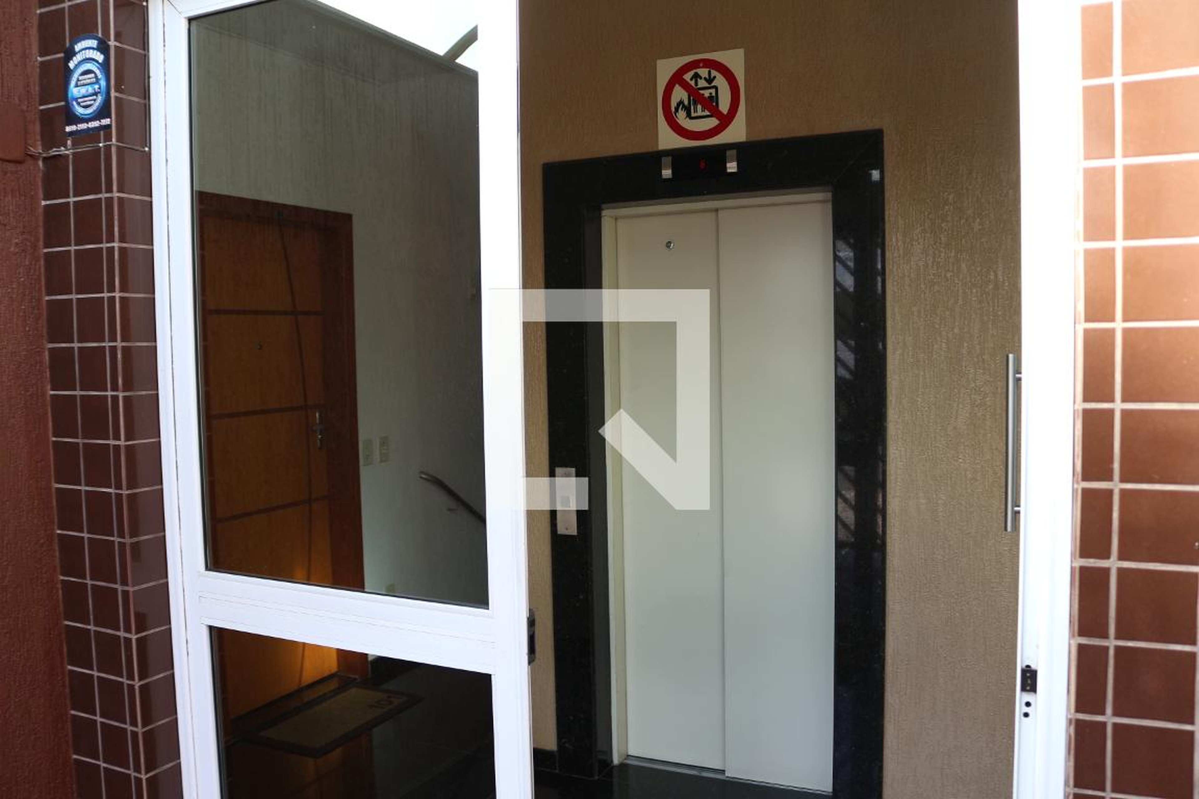 Hall de entrada Edifício Maria Romana