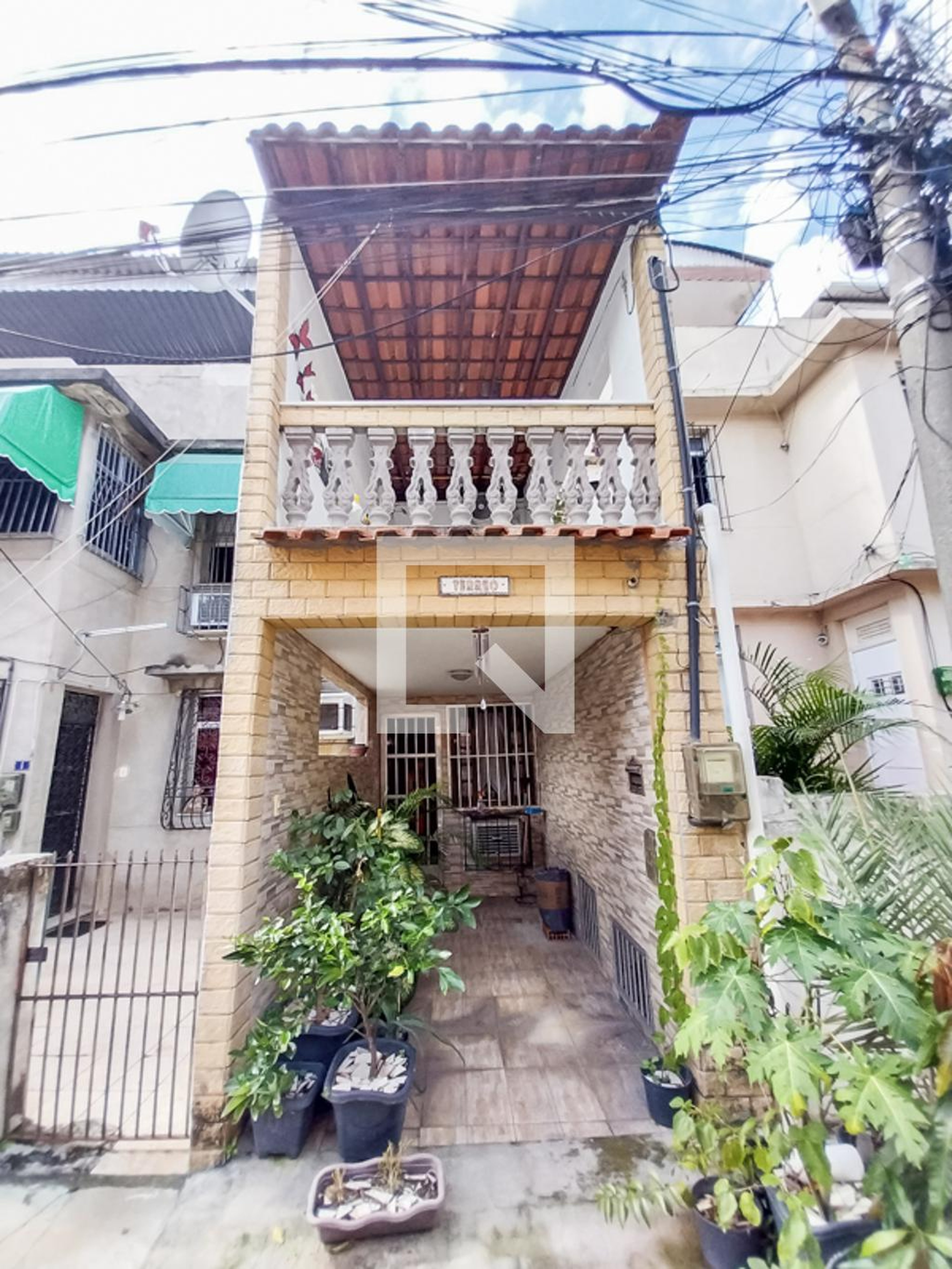 Fachada Condomínio em Rua Ana Neri, 332