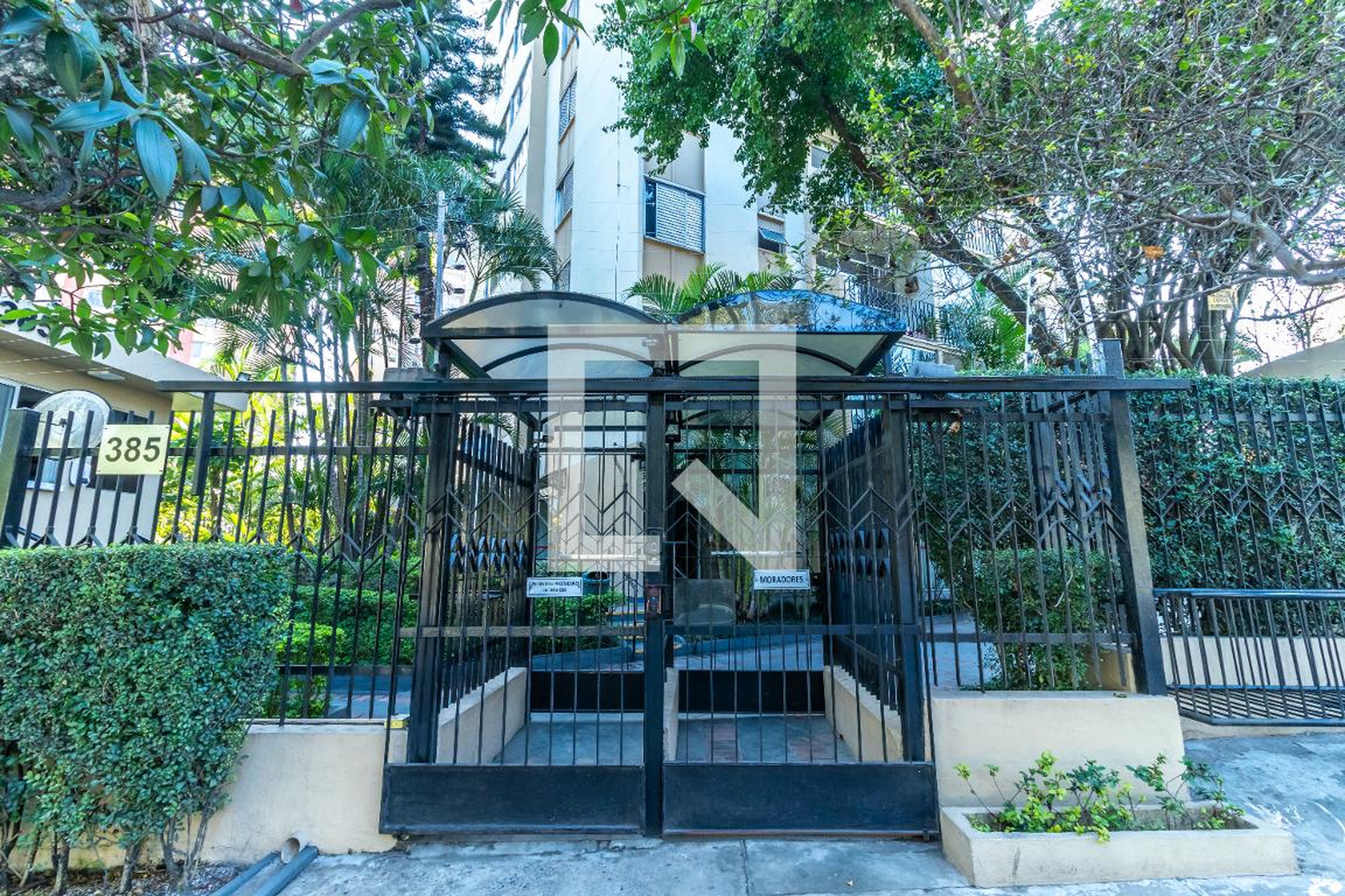 Fachada do Condomínio Condomínio Torres de Sabara 2