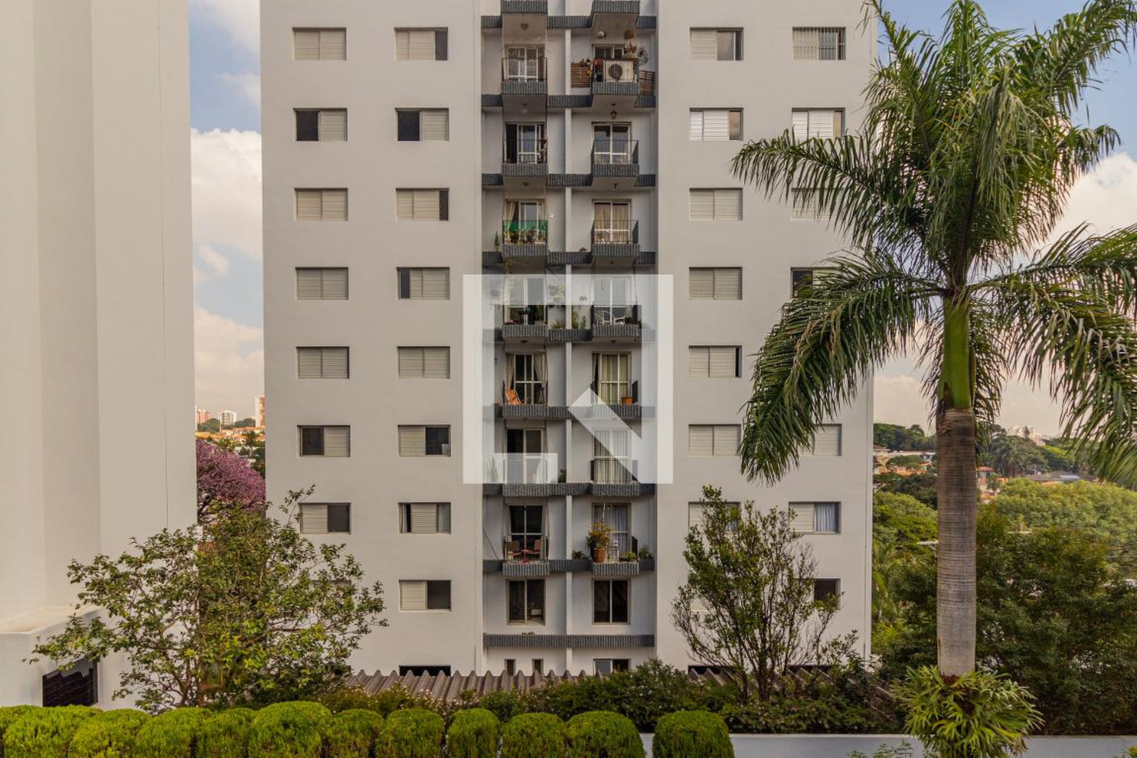 Fachada Condomínio em Rua Amélia Corrêa Fontes Guimarães, 554