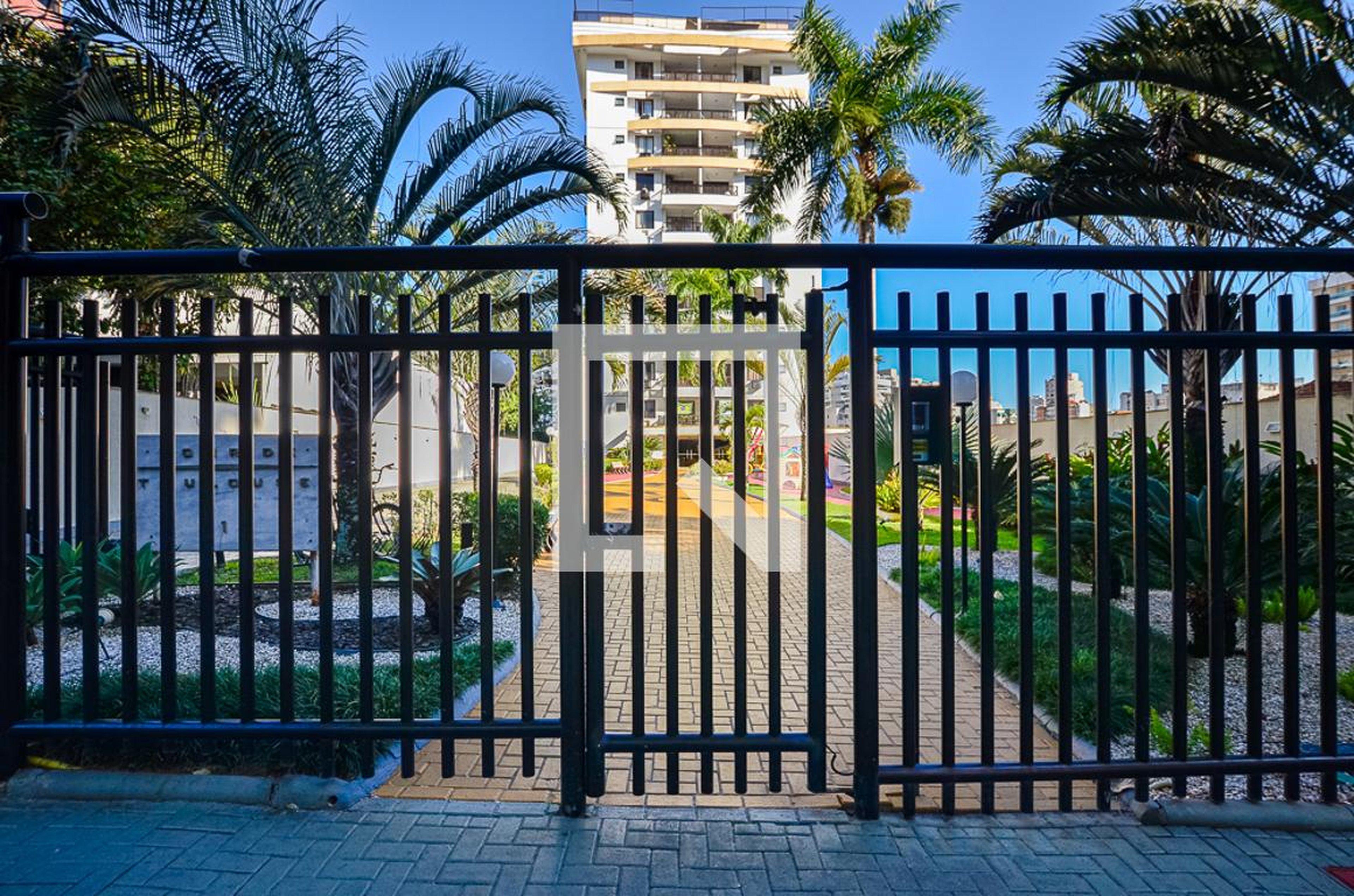 Fachada Condomínio Tour de Toulouse