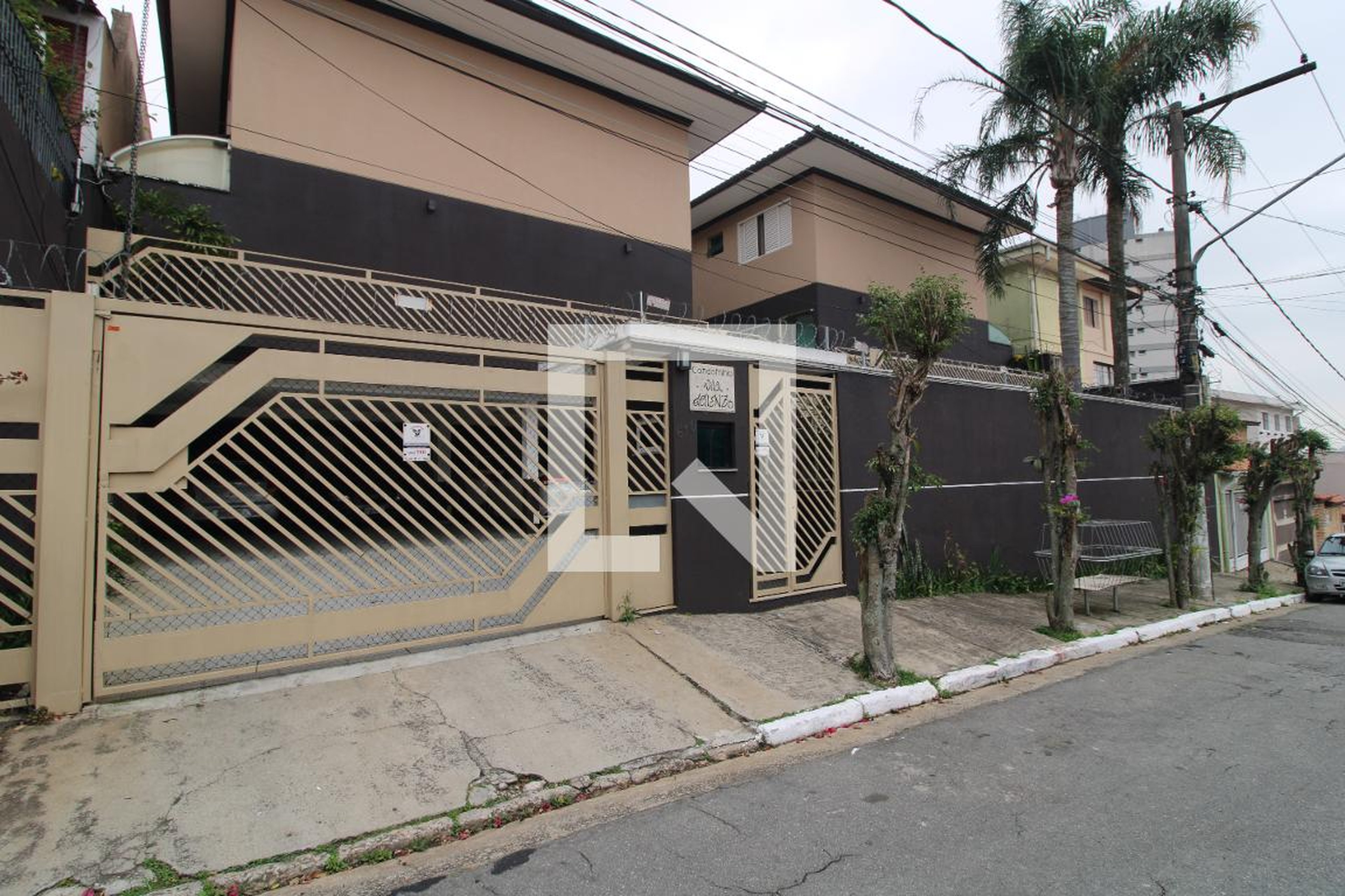 Fachada Condomínio em Rua Maria Pais de Barros, 610