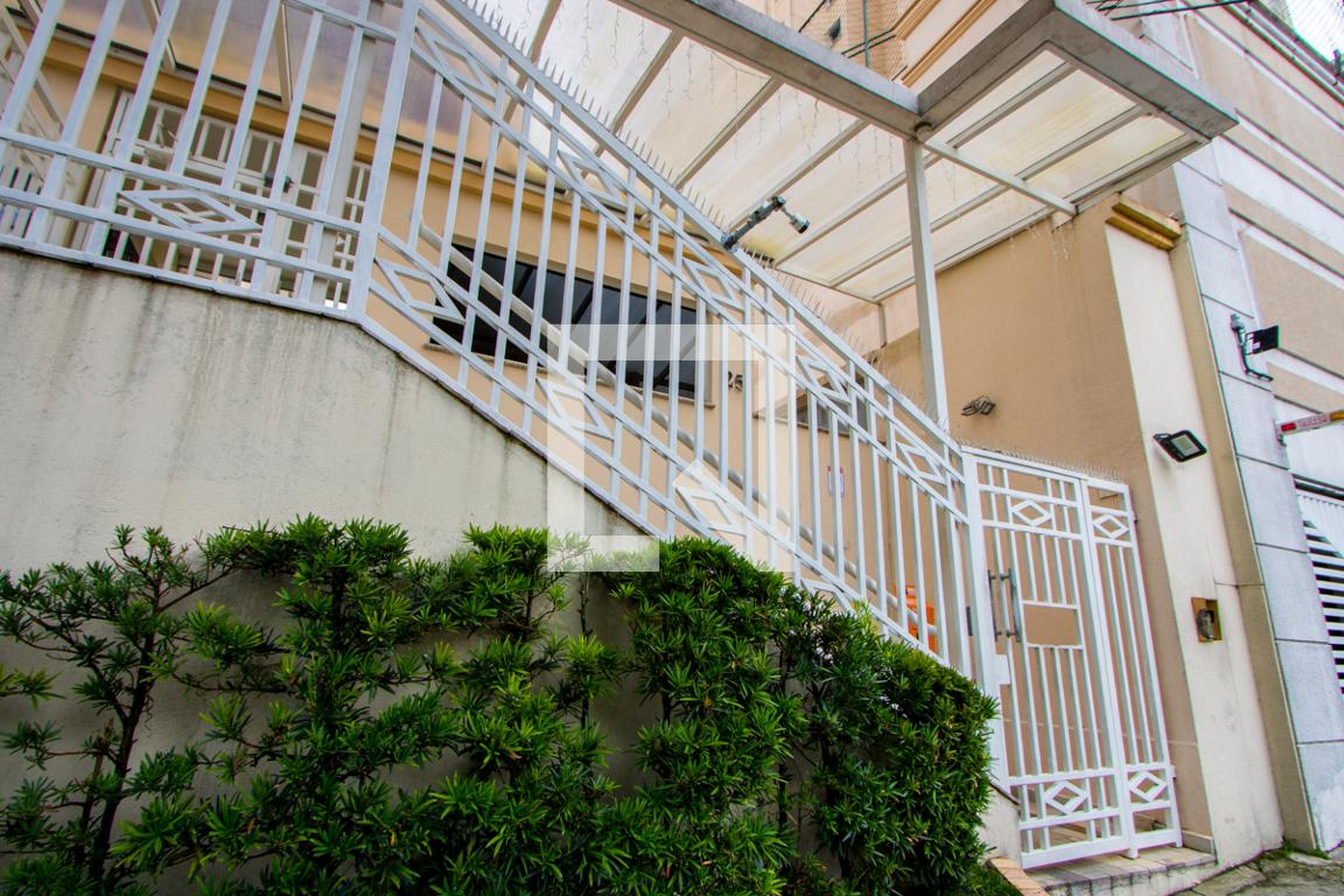 Fachada do condomínio Condomínio Portal das Flores