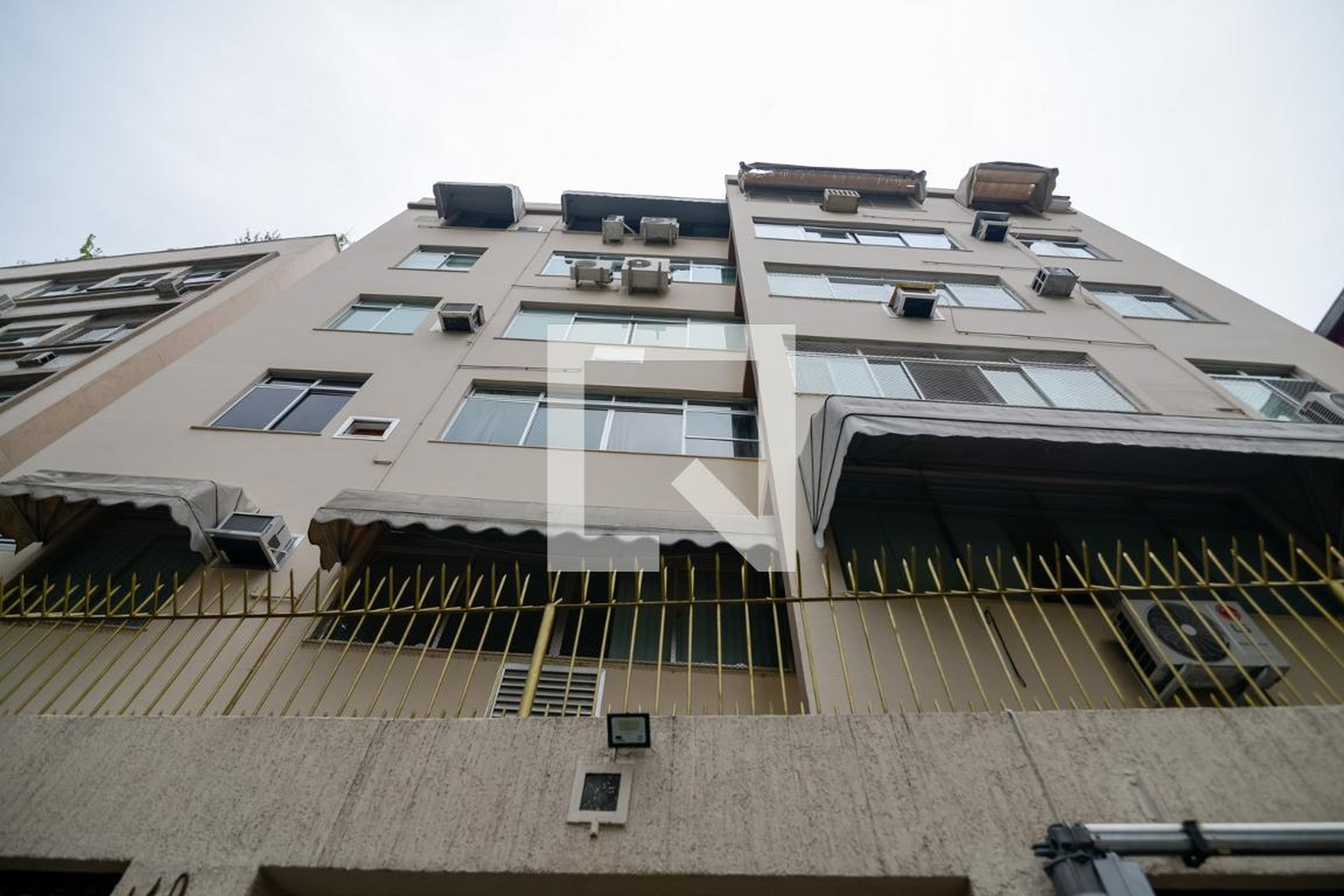 Fachada Condomínio Carlos de Vasconcelos