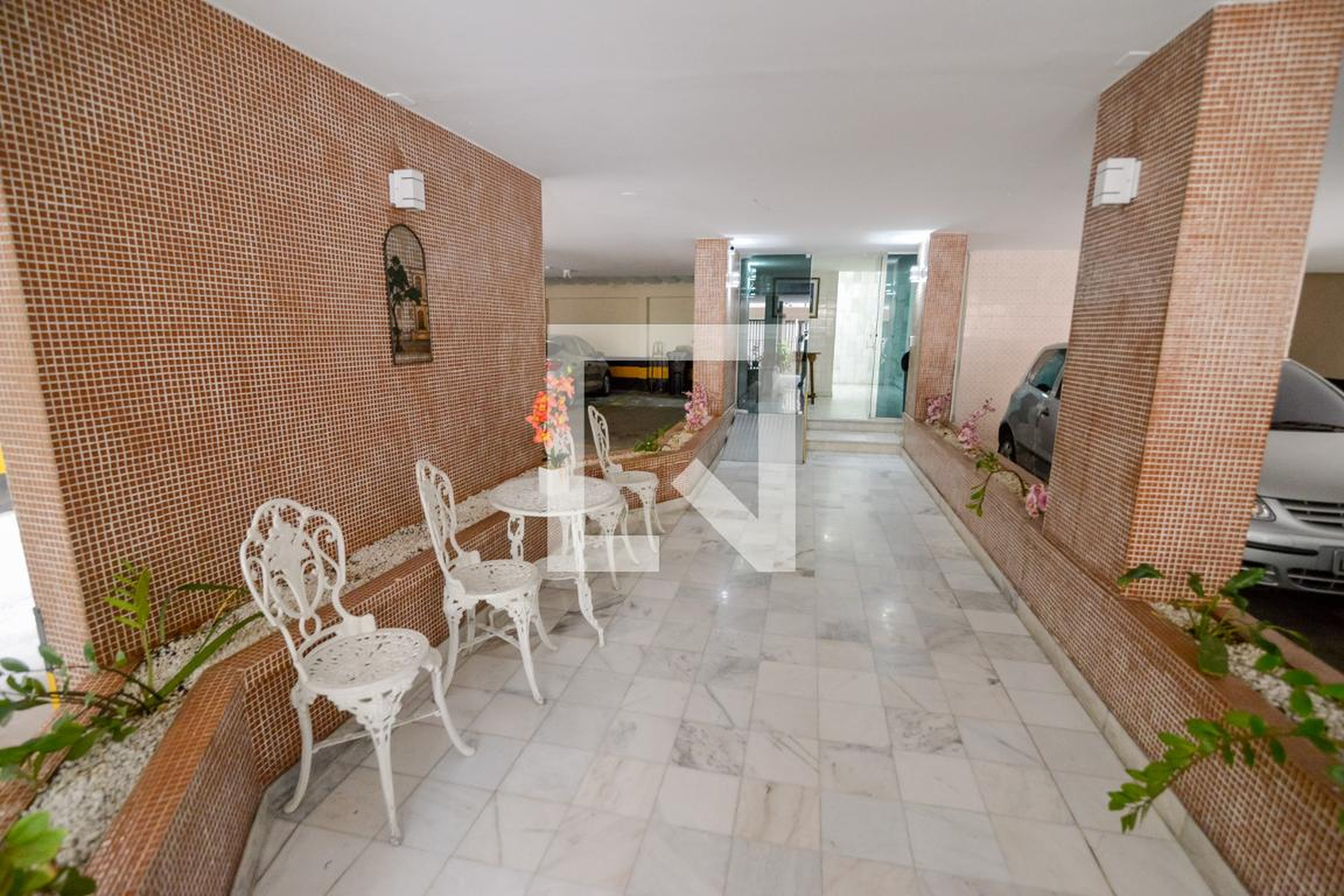 Hall - Carlos de Vasconcelos