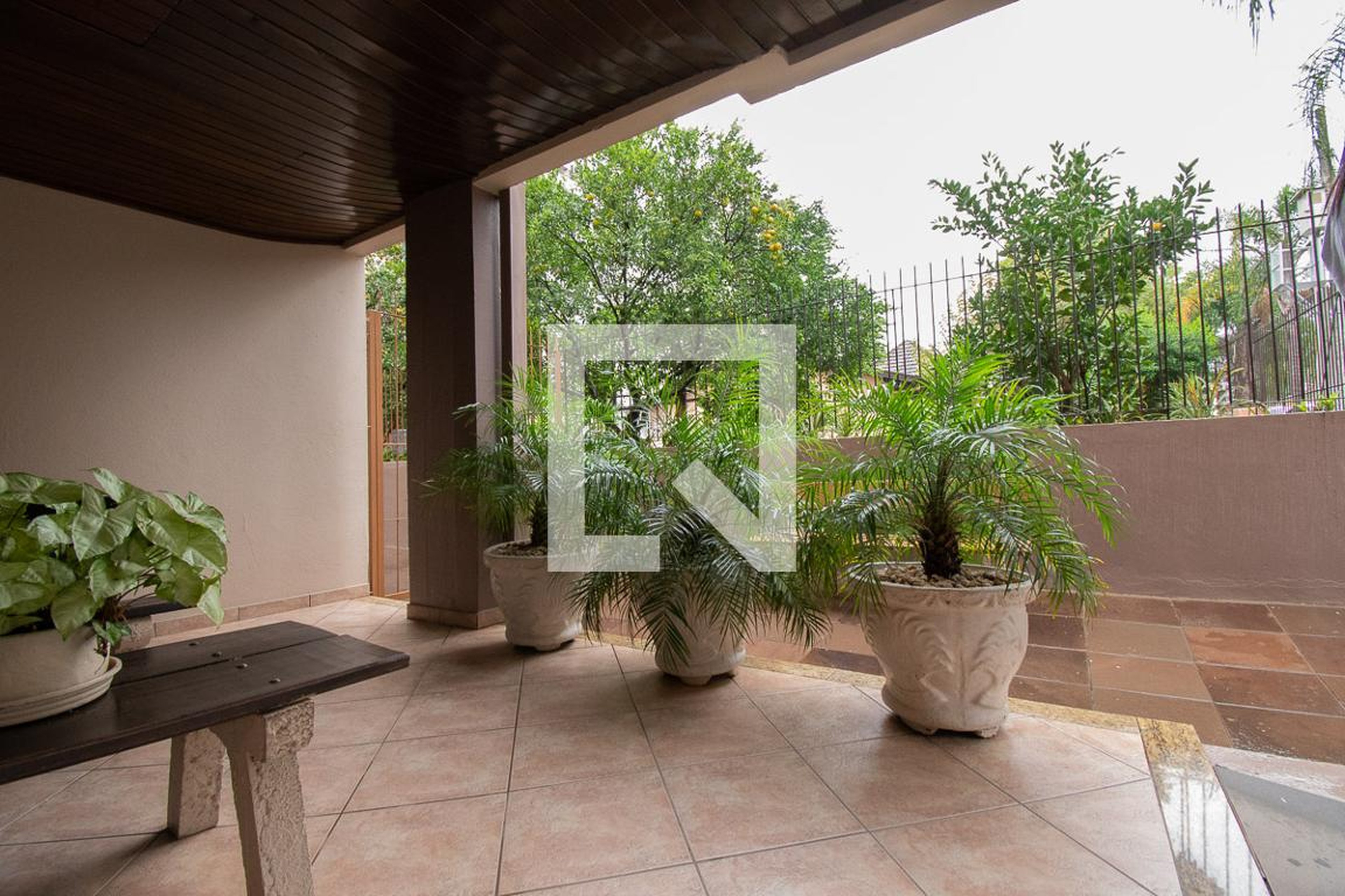 entrada do prédio - Pedro Adams Filho