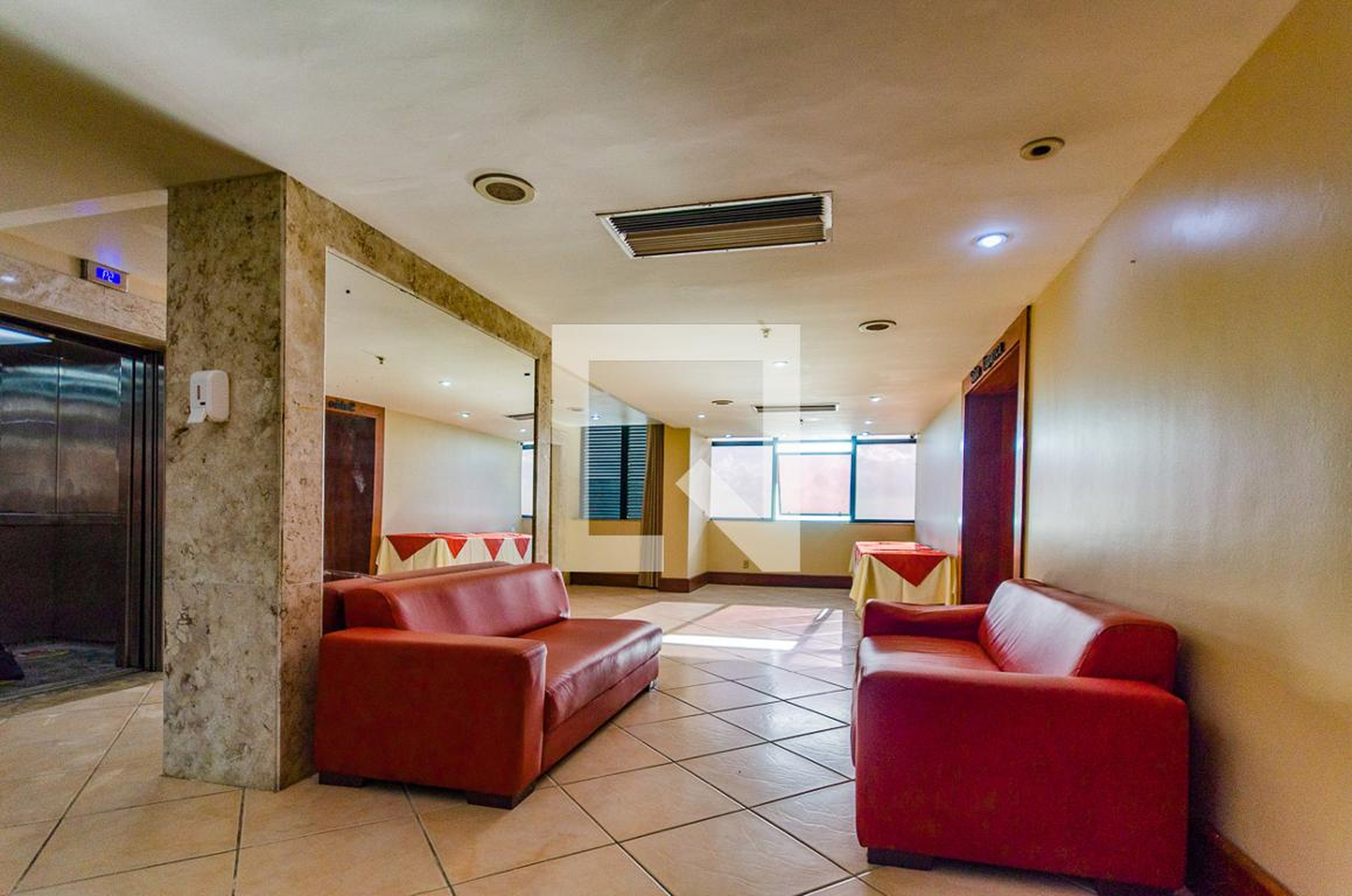 hall - Sol Victoria Marina