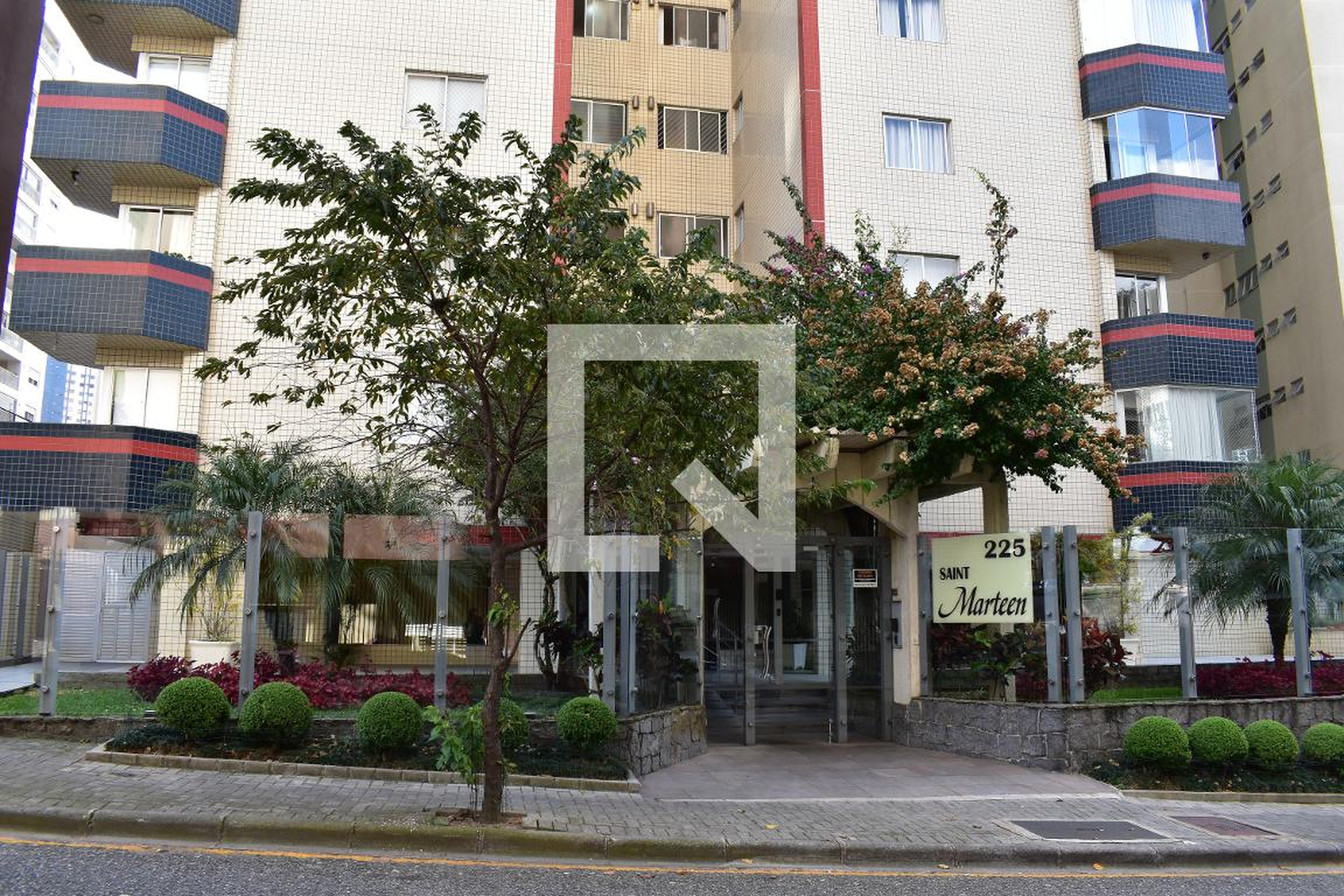 Fachada do condomínio Condomínio Sant Marteen