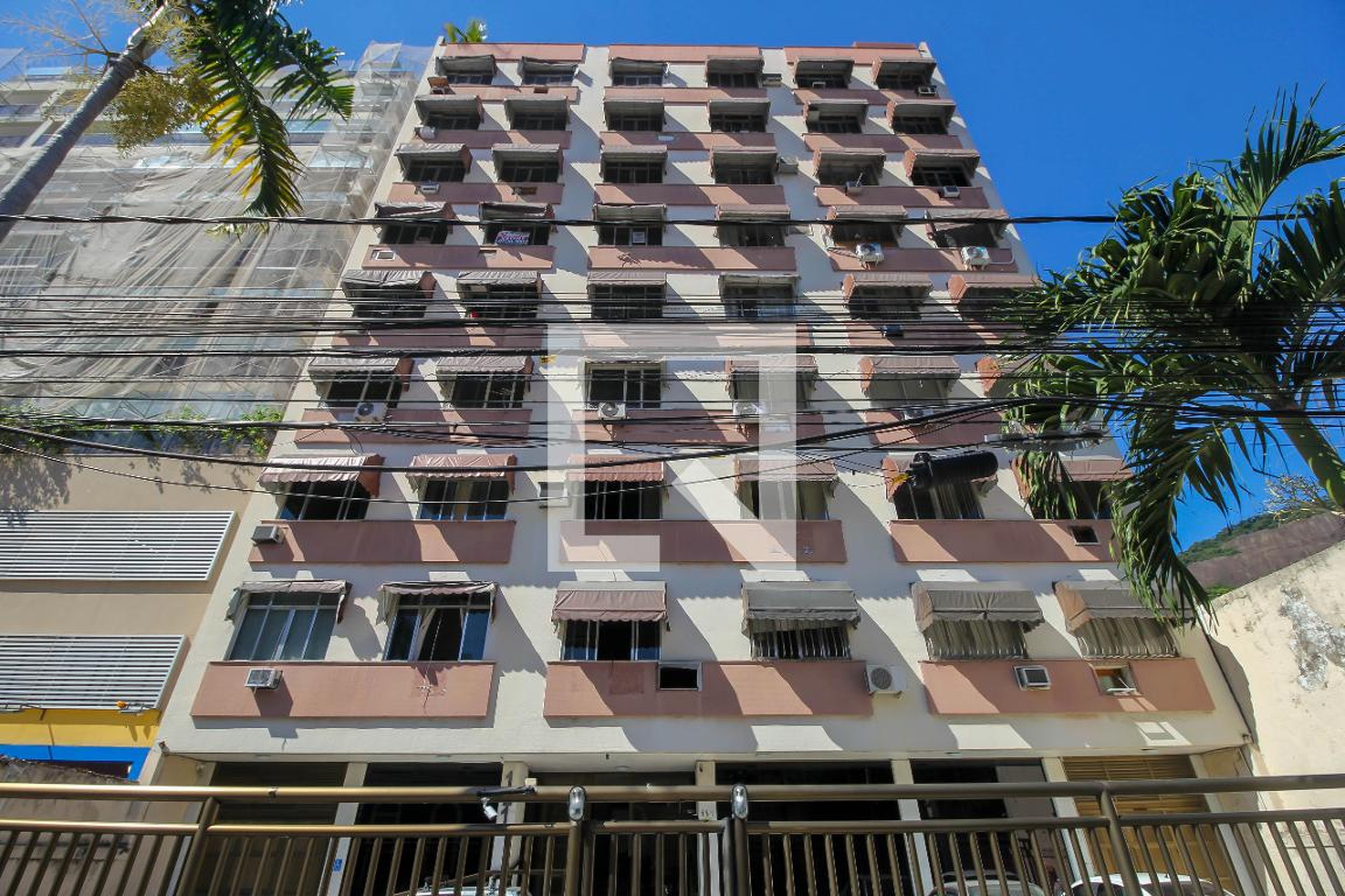 Fachada do Prédio Condomínio Gutnik