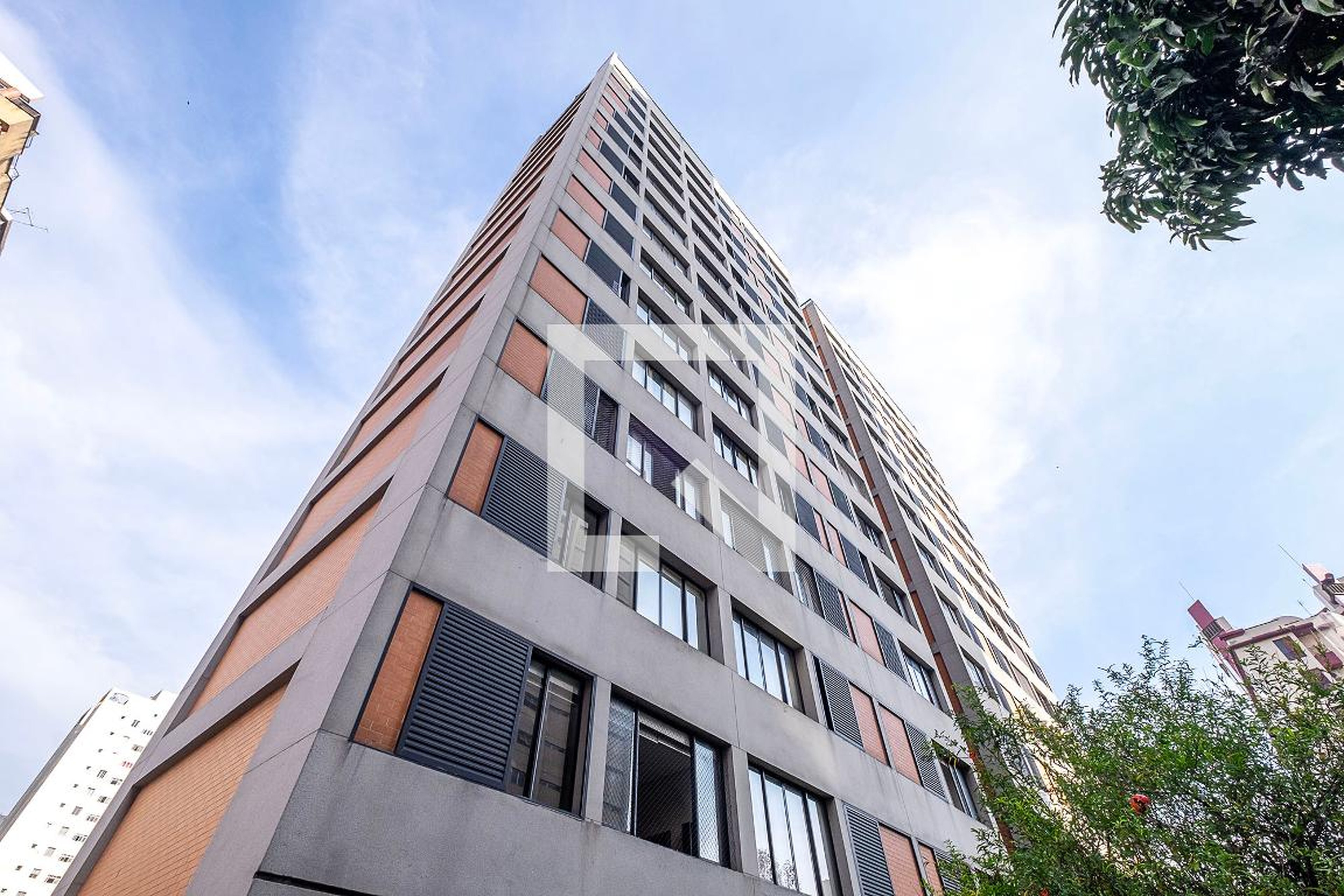 Fachada Condomínio Girassol Residence