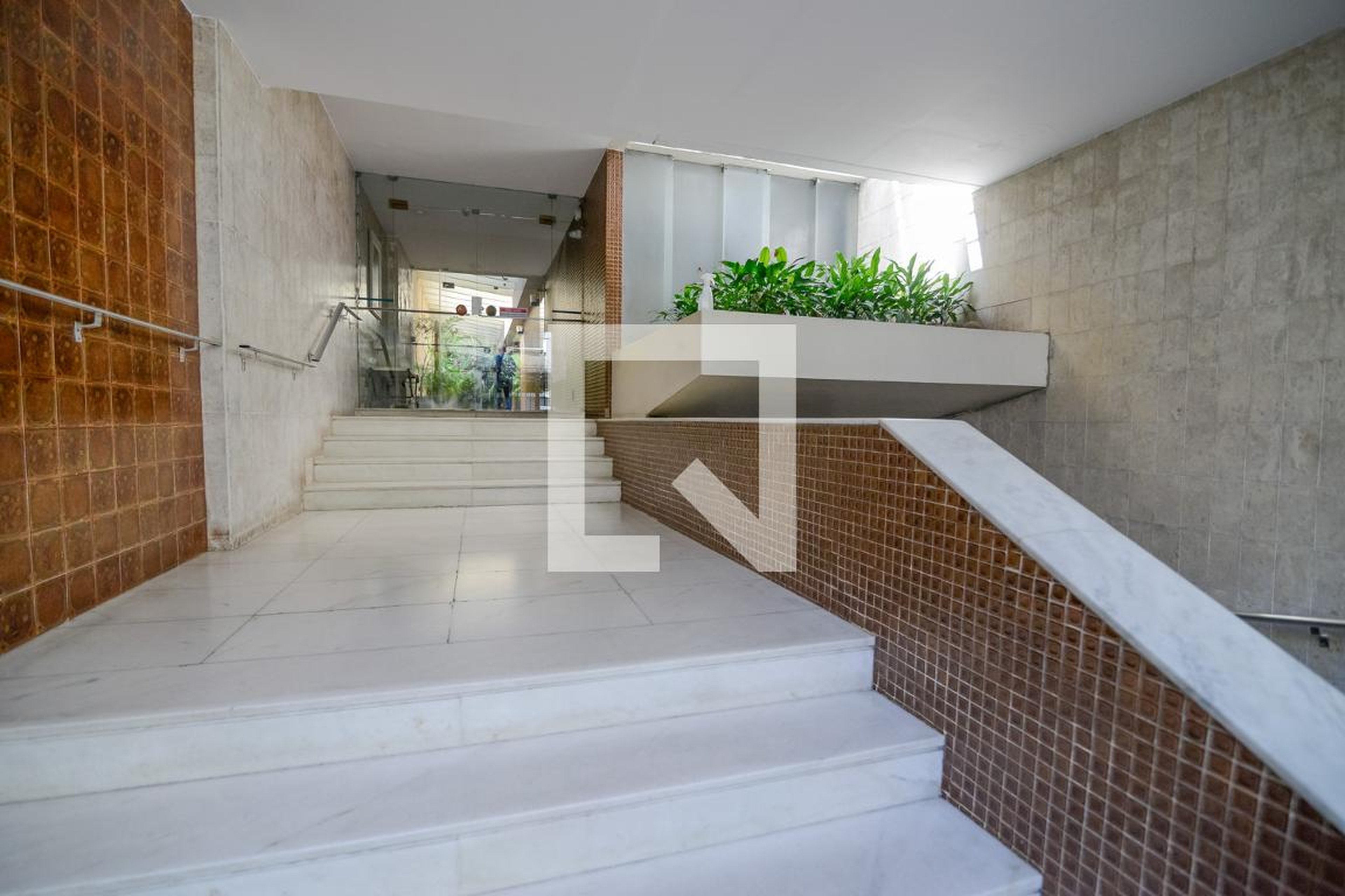 Hall de Entrada - Edifício Bandeirante Capitão Francisco Pereira