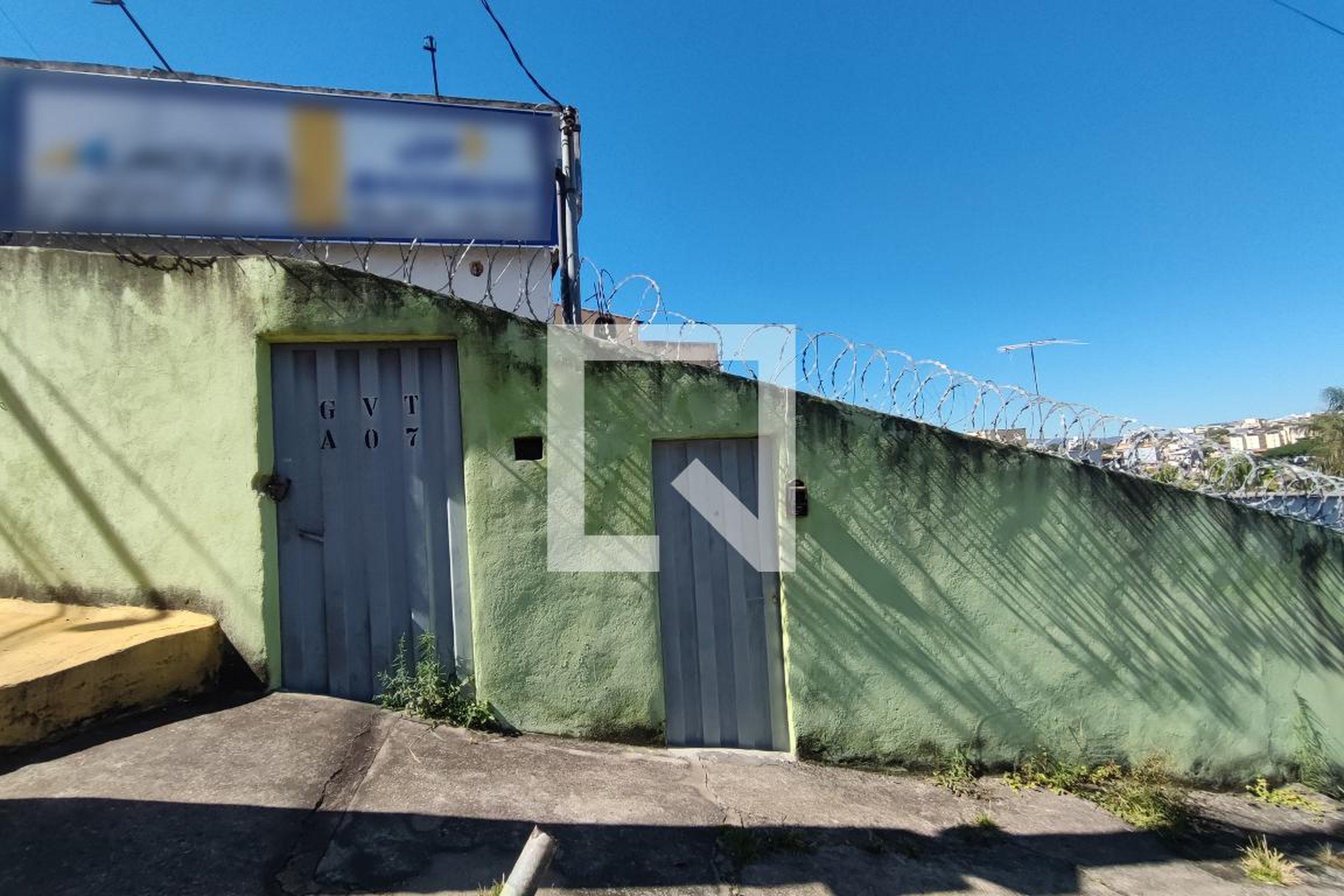 Fachada Condomínio em Avenida José Faria da Rocha, 1811