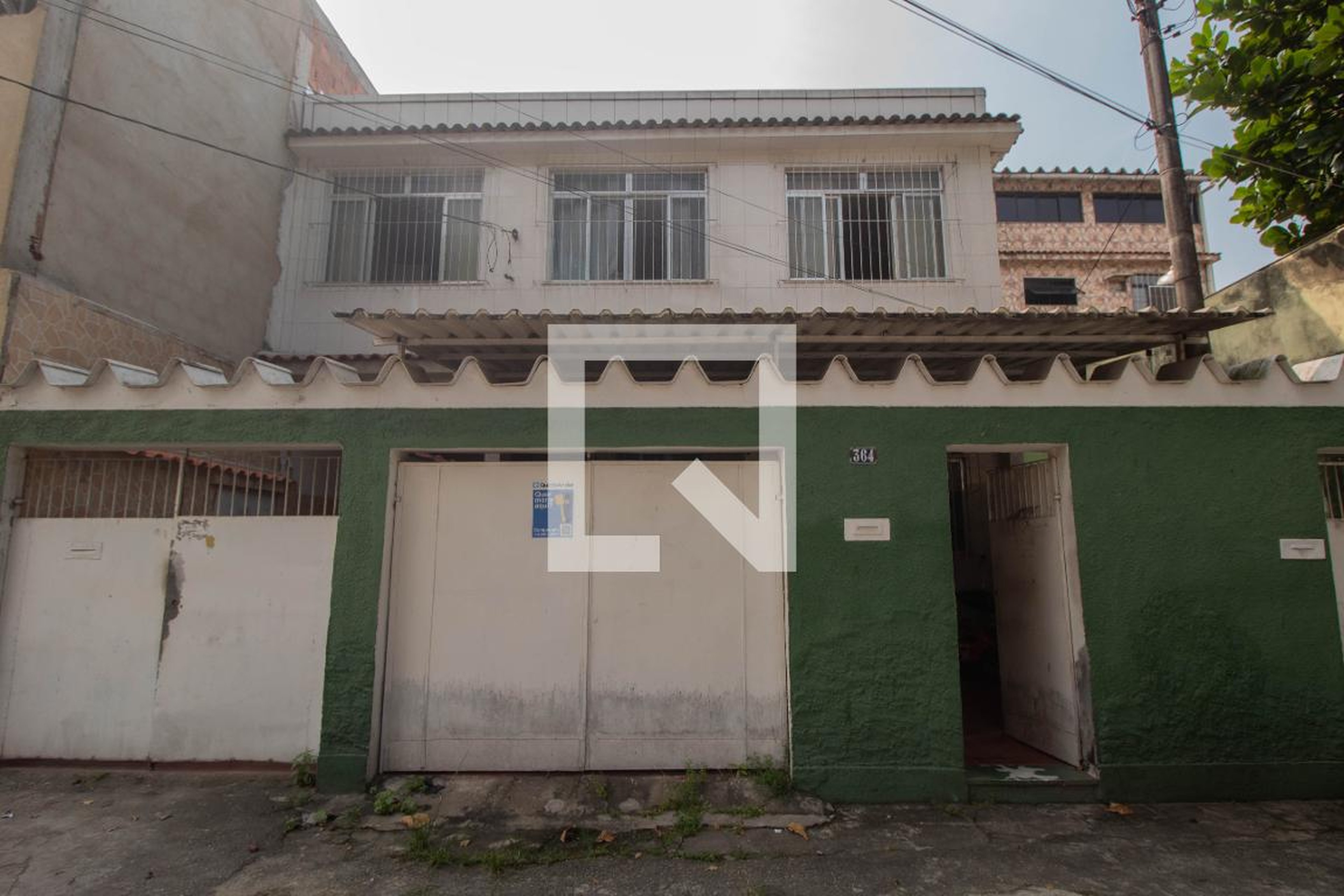 Fachada Condomínio em Rua Jorge Lacerda, 364