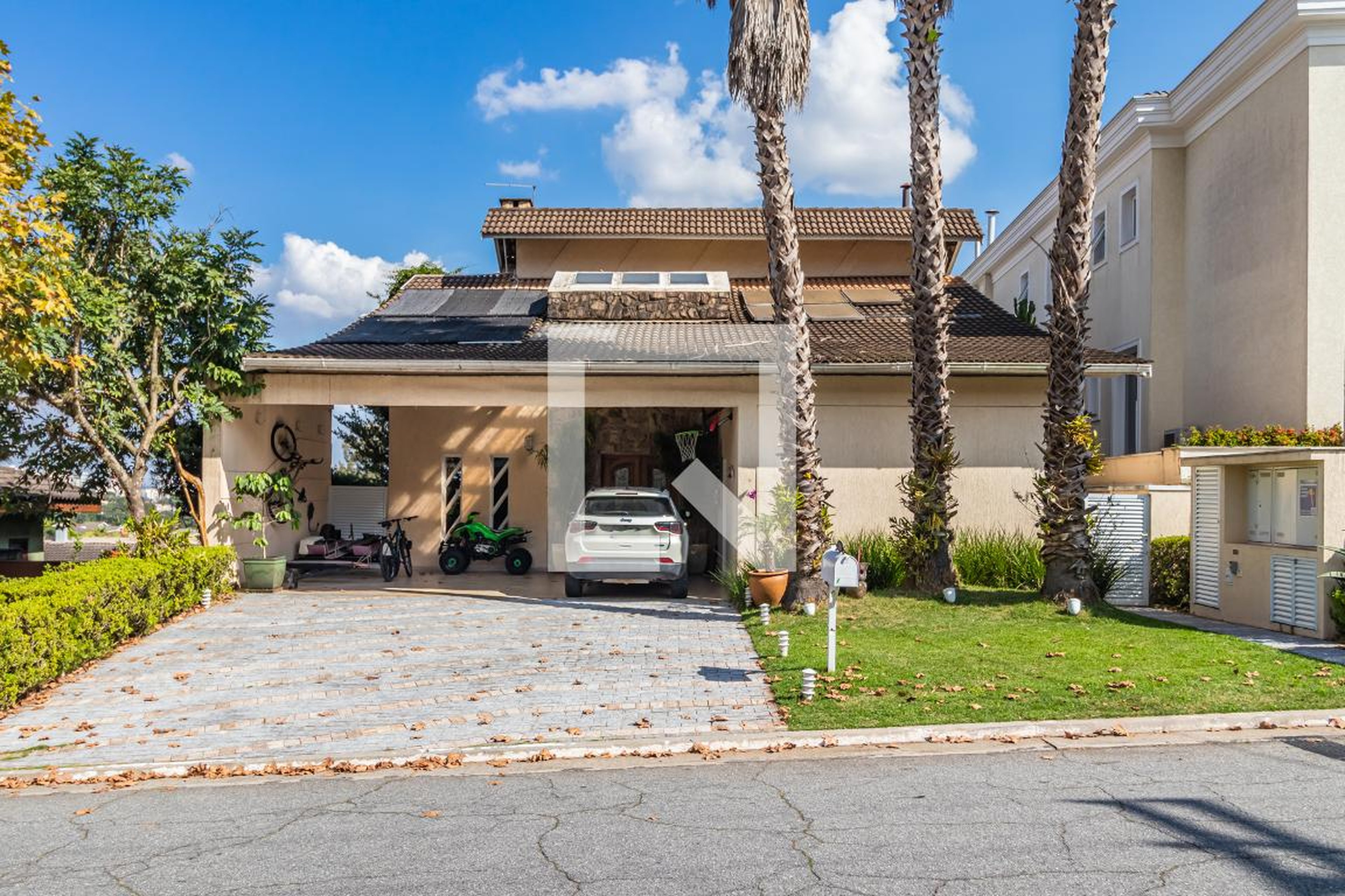 Fachada Condomínio Alphaville Residencial 5