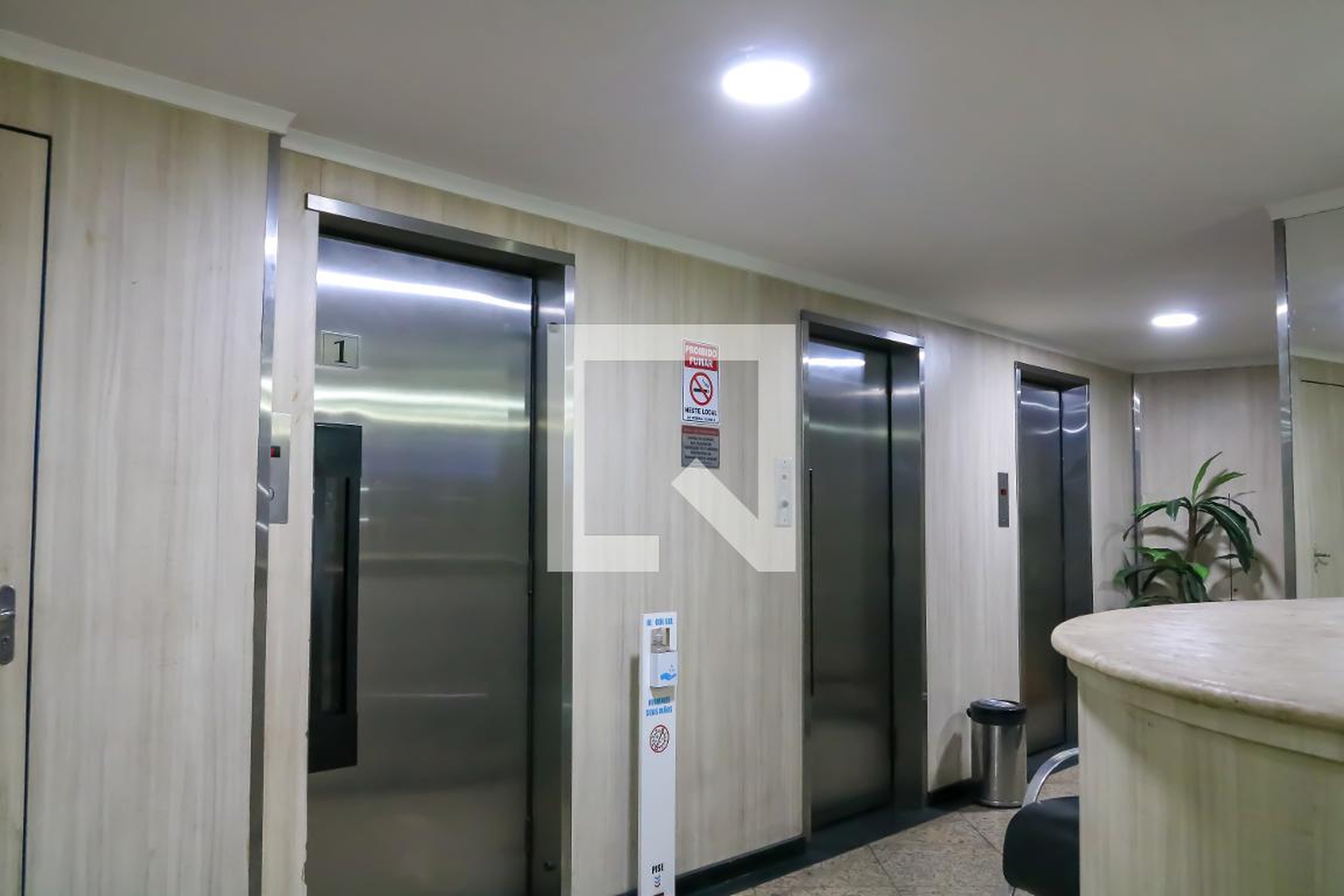 Portaria Condomínio em Rua Domingos Lopes, 624