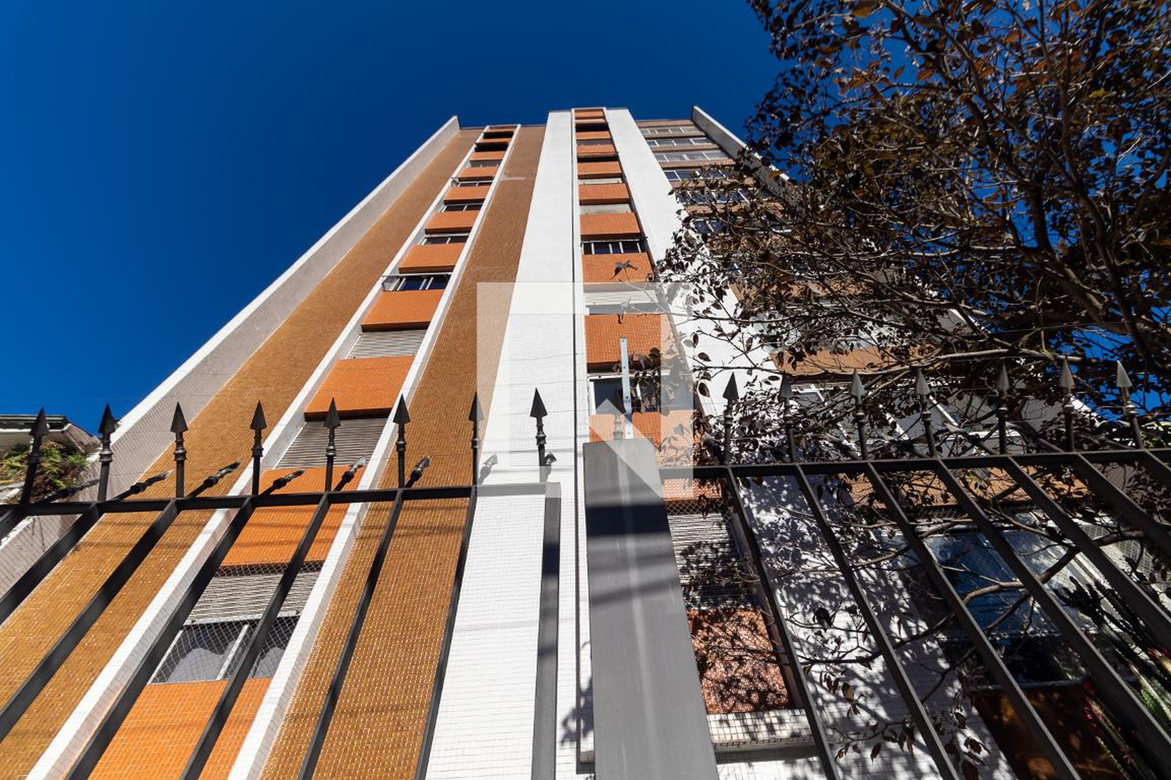 Fachada Condomínio Elza