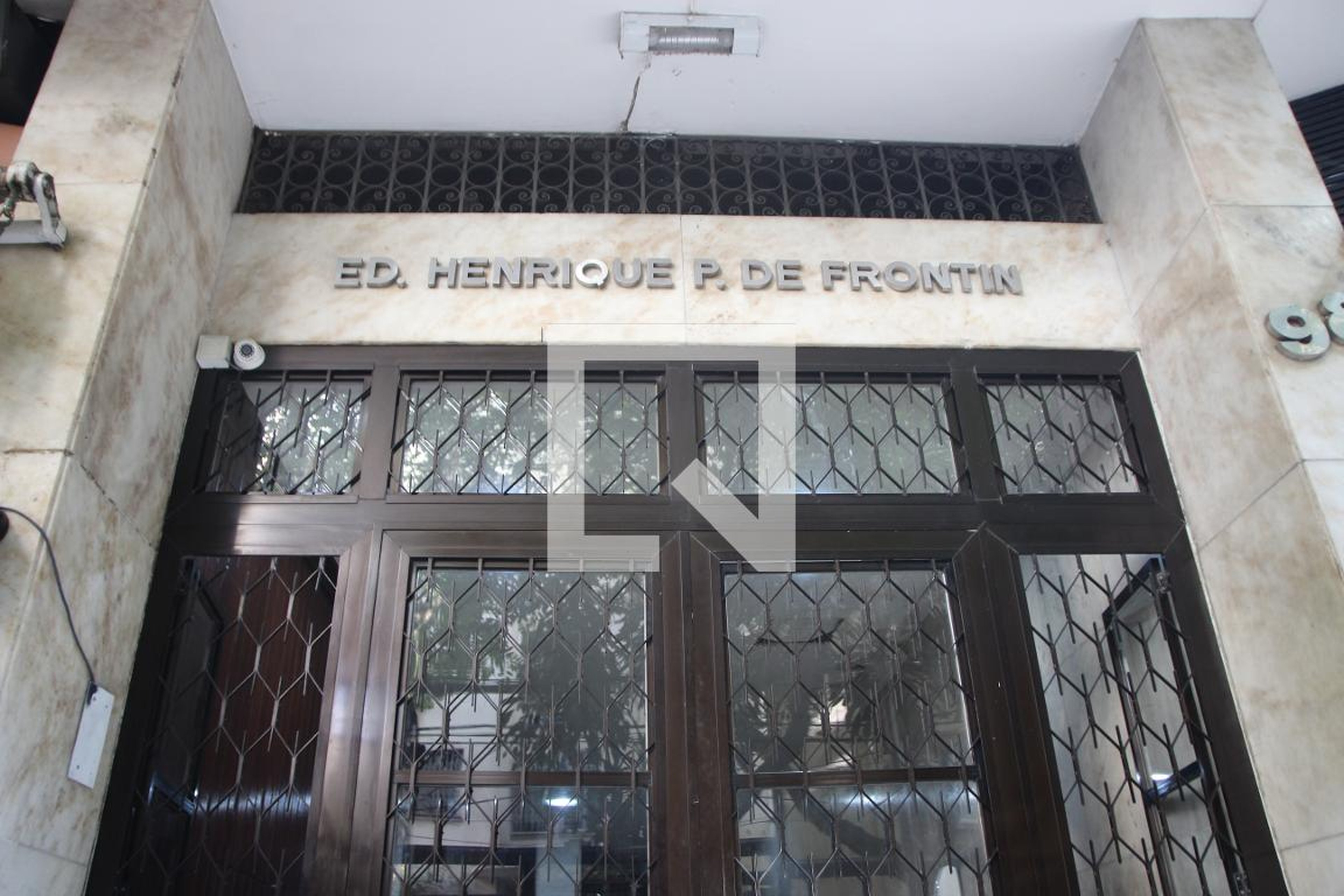 Condomínio - Henrique Paulo de Frontin